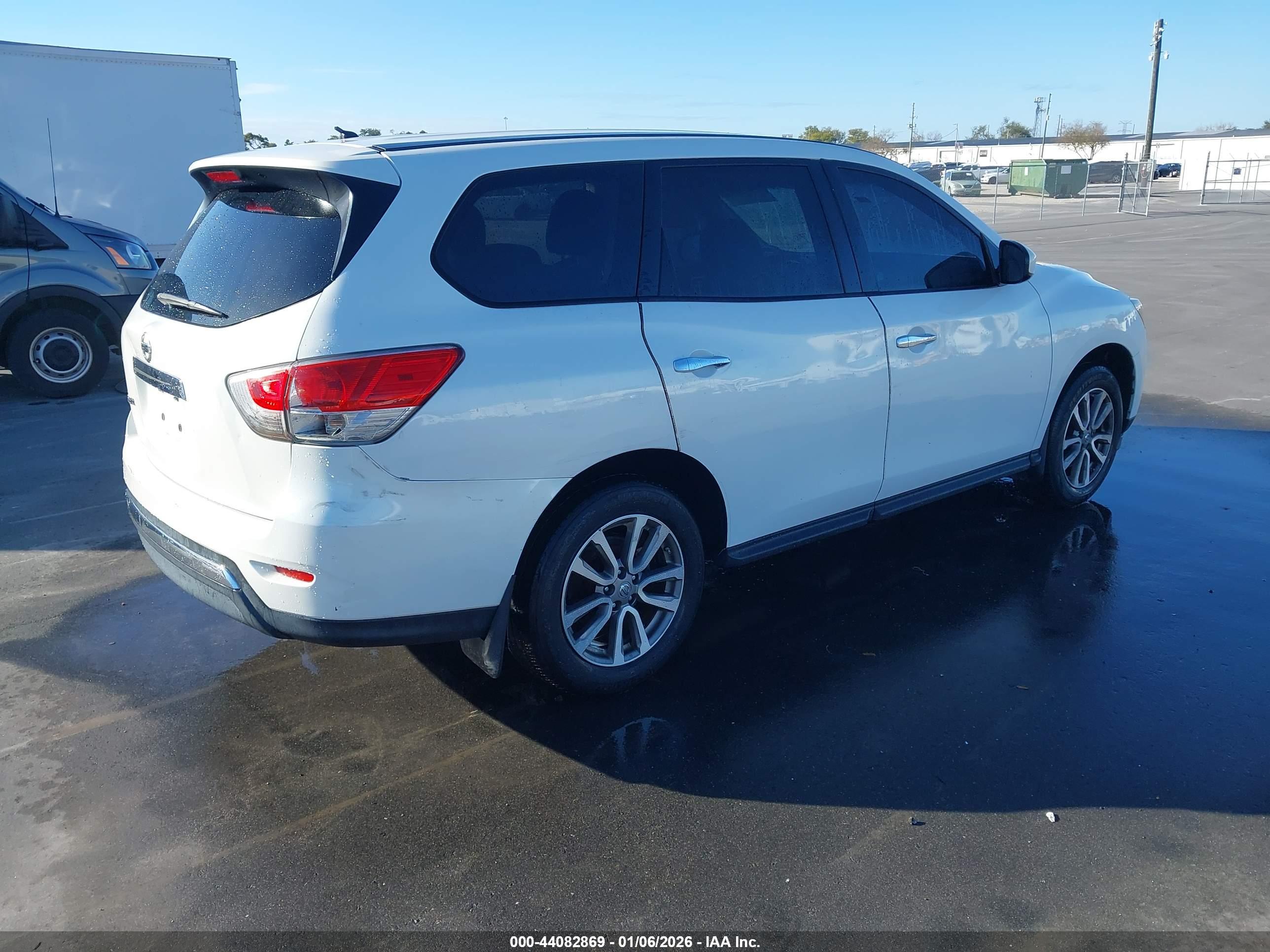 NISSAN PATHFINDER image 4