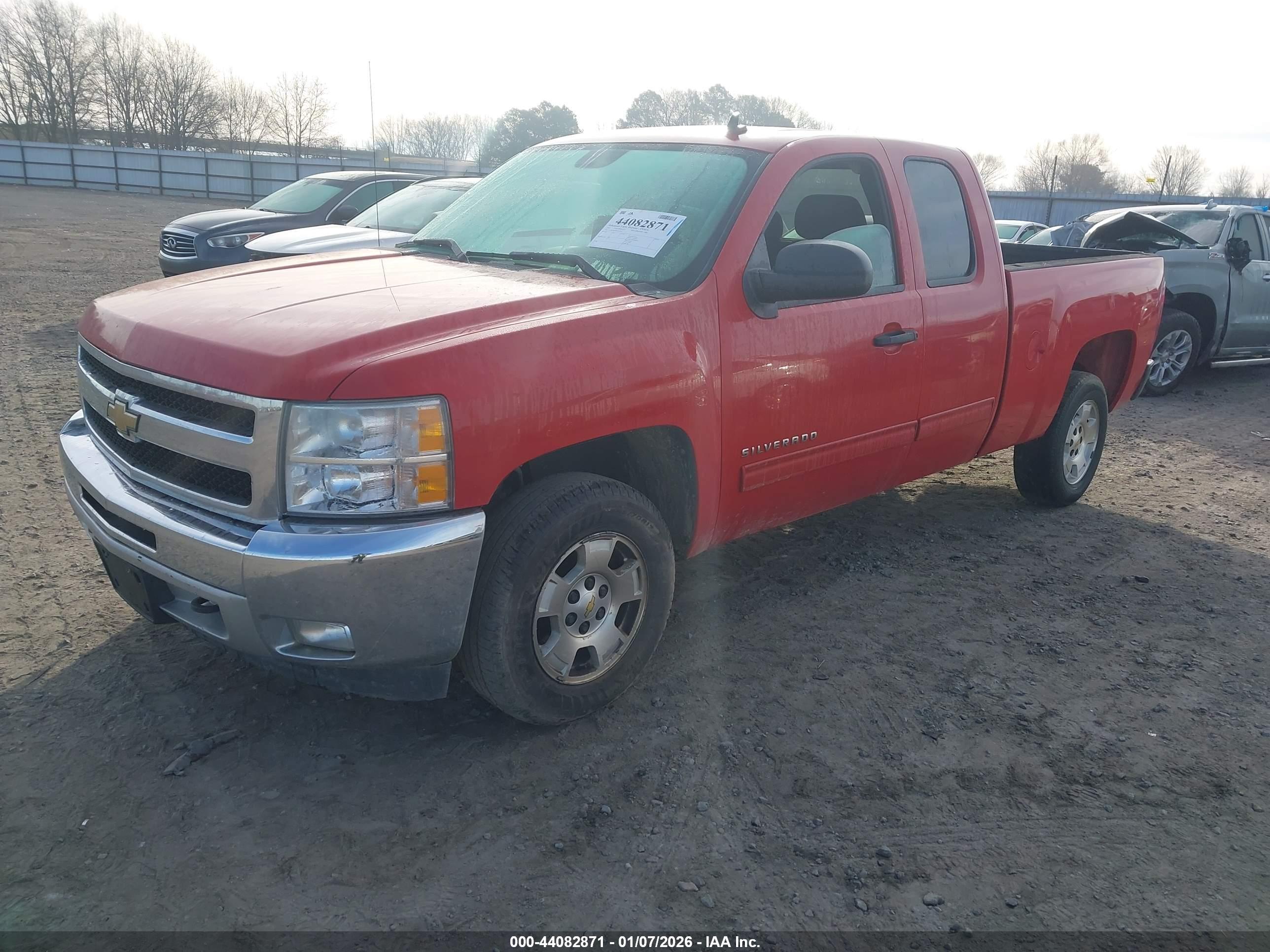 CHEVROLET SILVERADO image 2