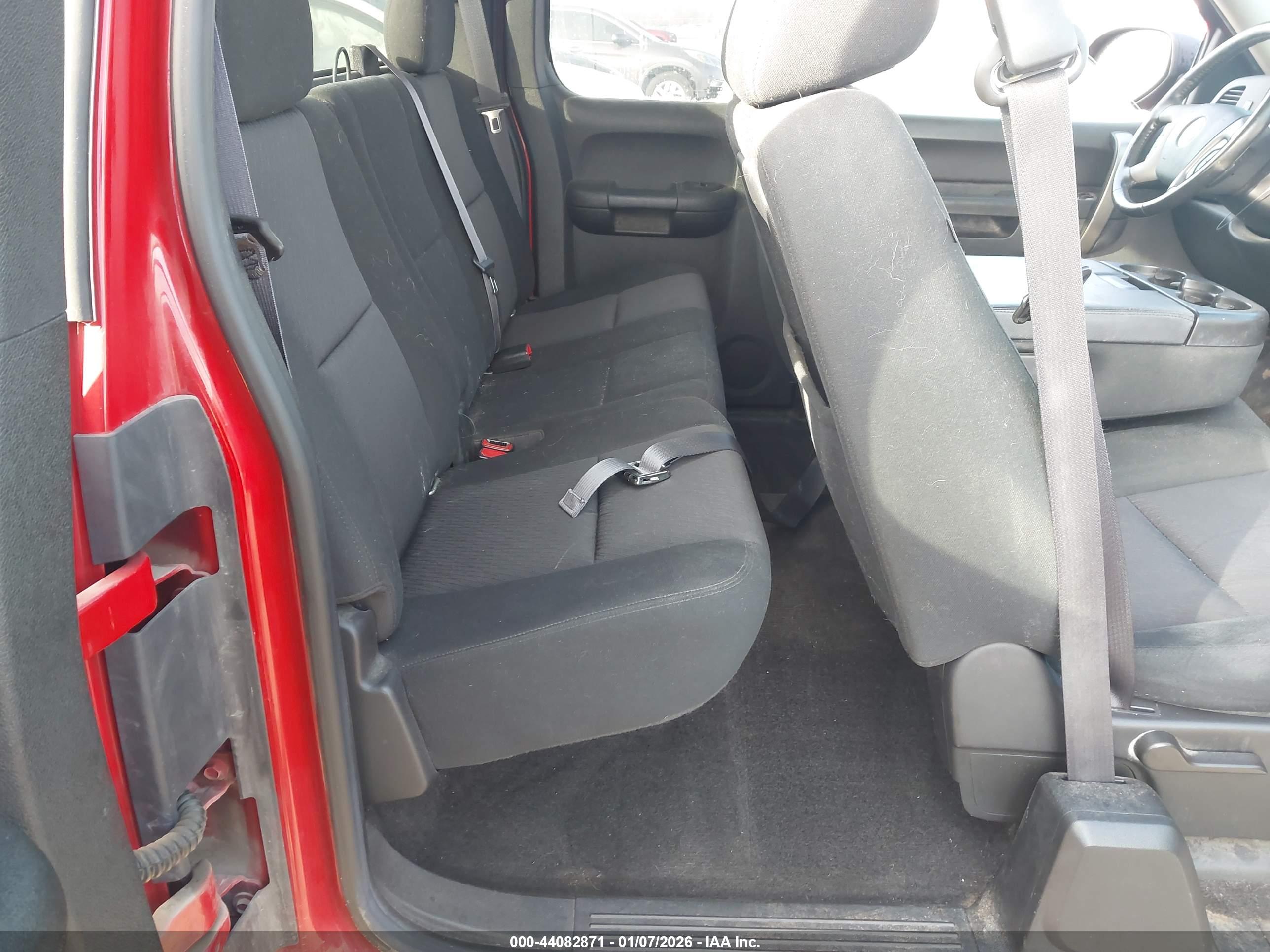 CHEVROLET SILVERADO image 8