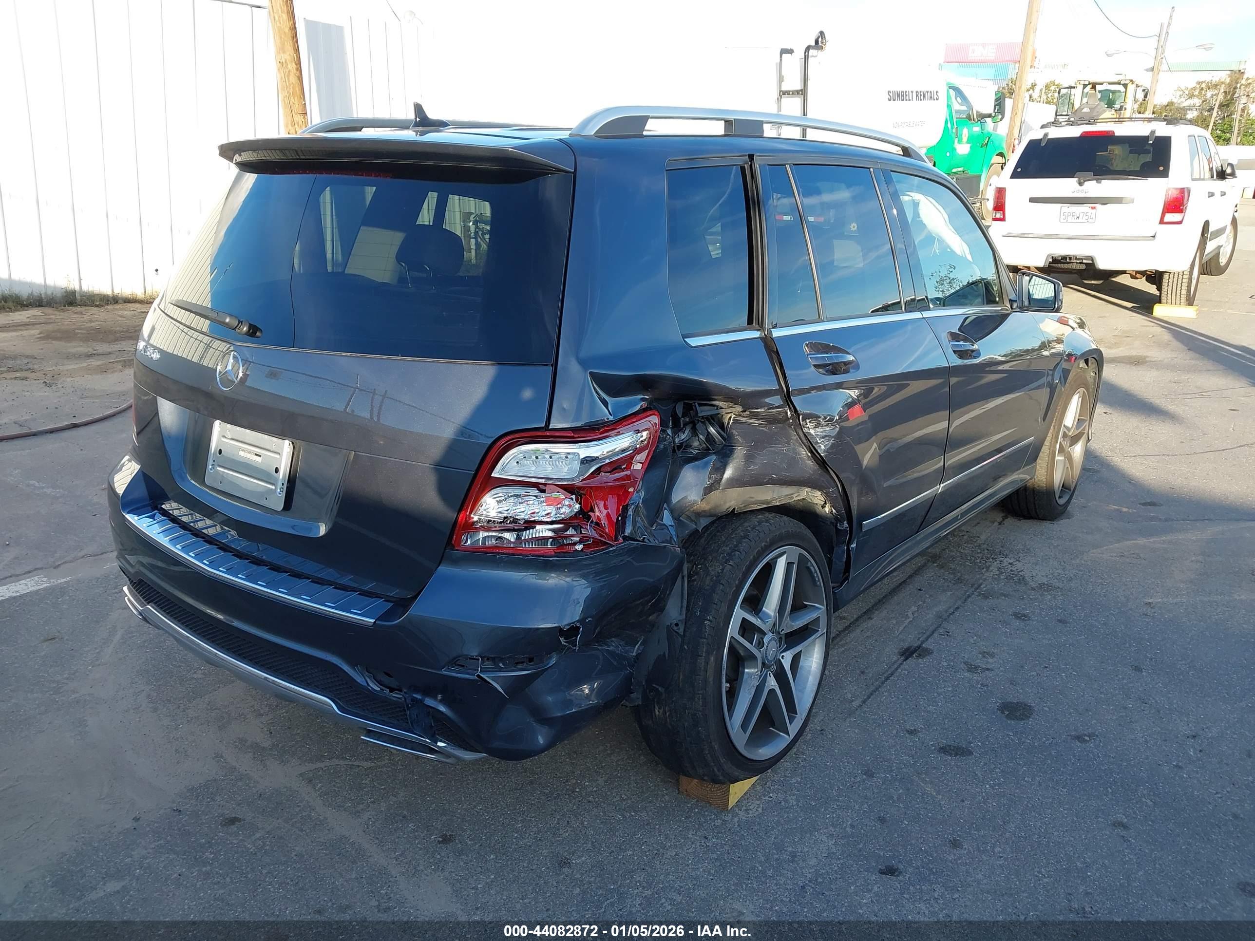 MERCEDES-BENZ GLK image 4