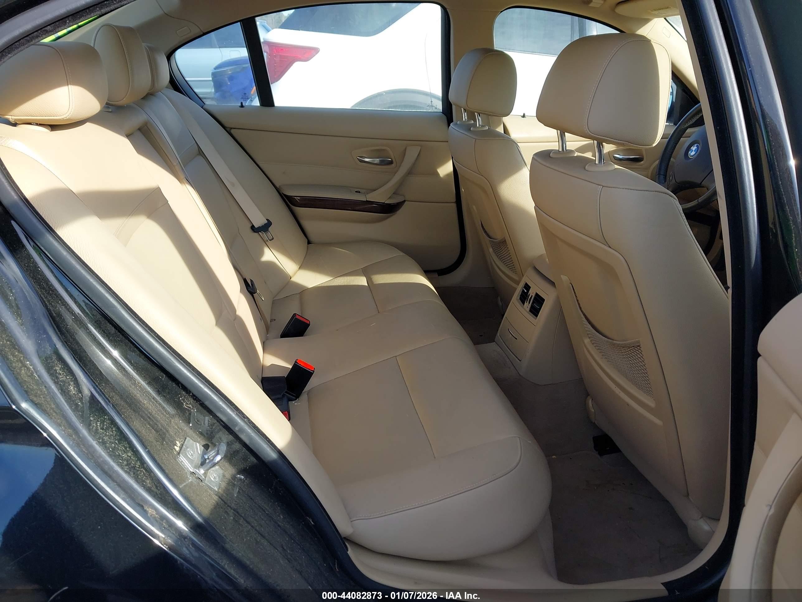 BMW 328I image 8