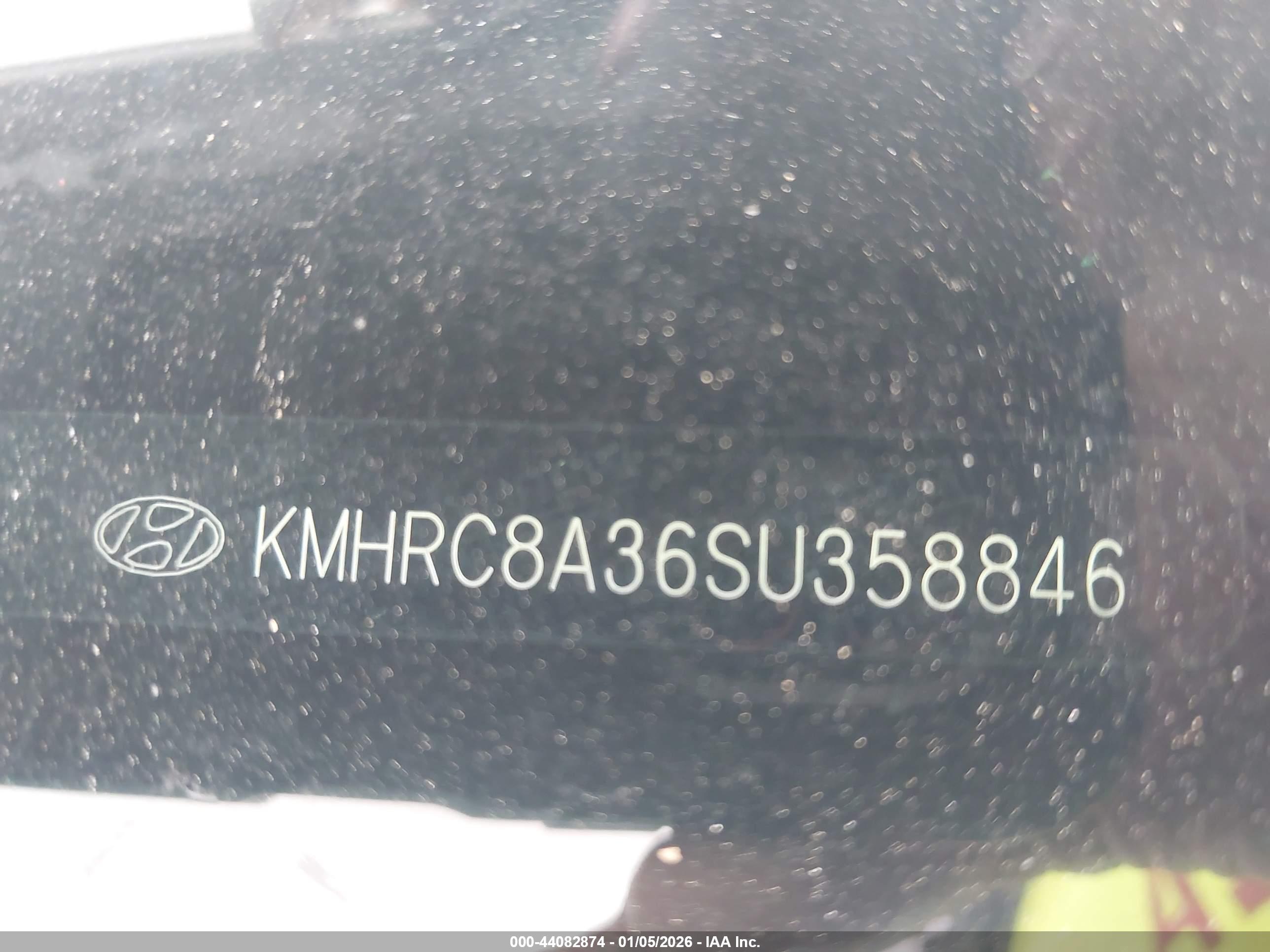 HYUNDAI VENUE image 9
