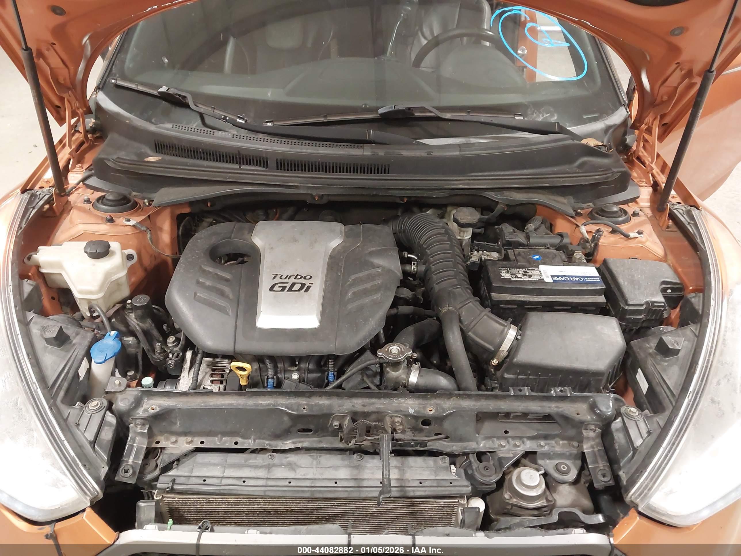 HYUNDAI VELOSTER image 10