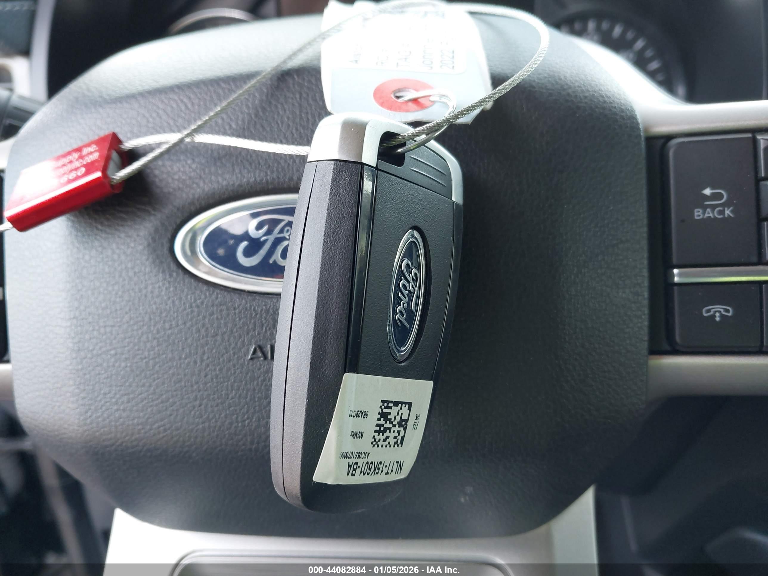 FORD EXPEDITION image 11