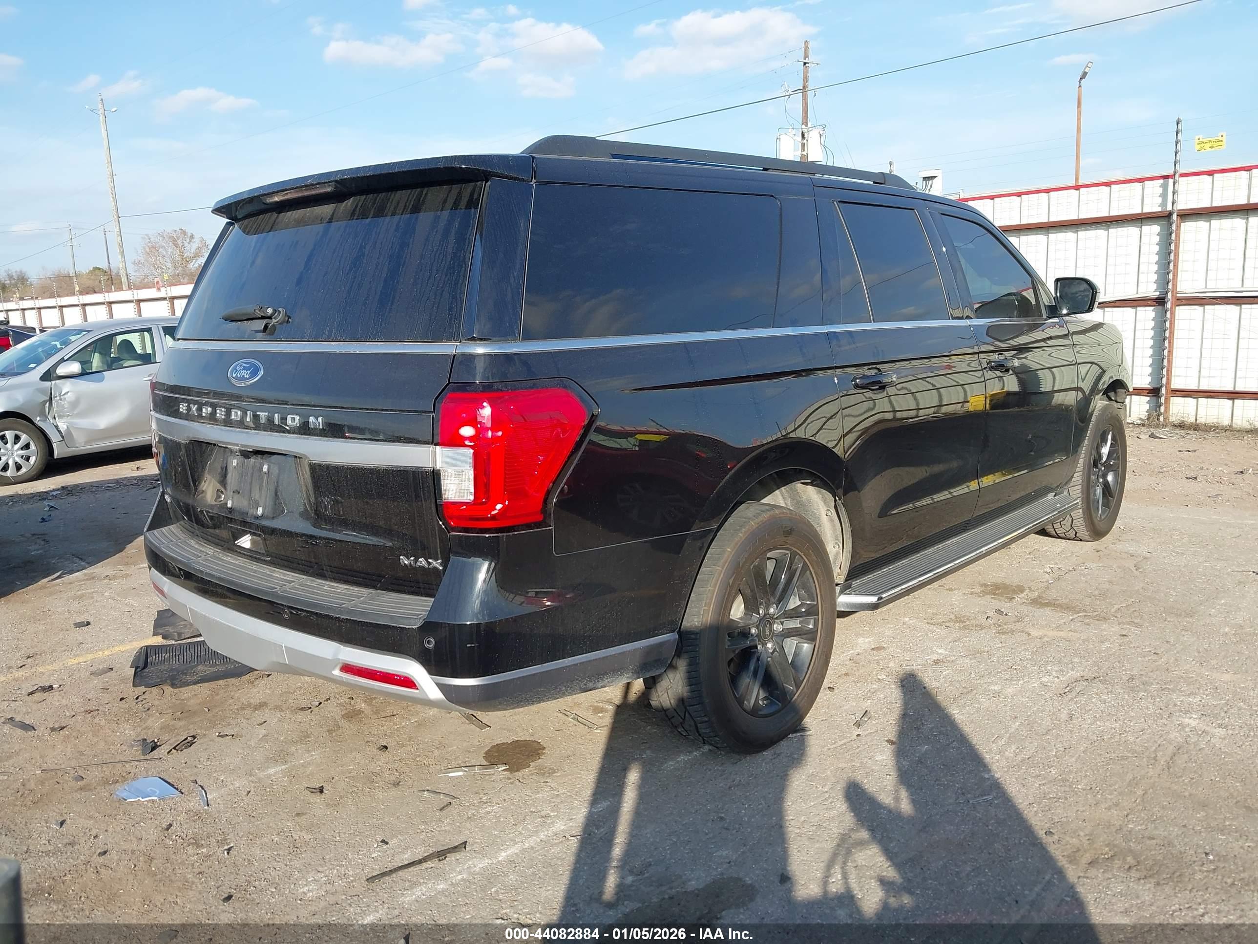 FORD EXPEDITION image 4