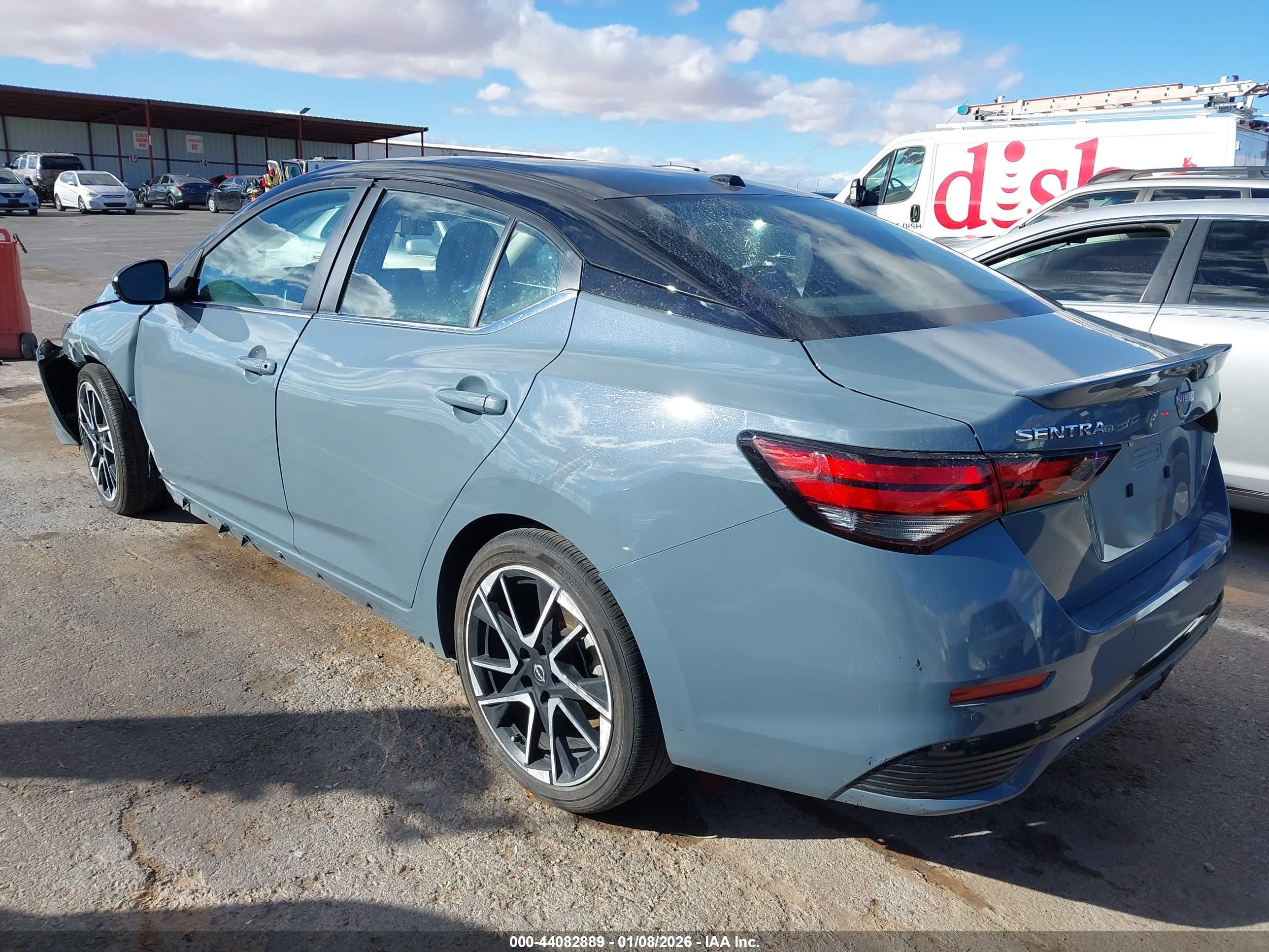 NISSAN SENTRA image 3