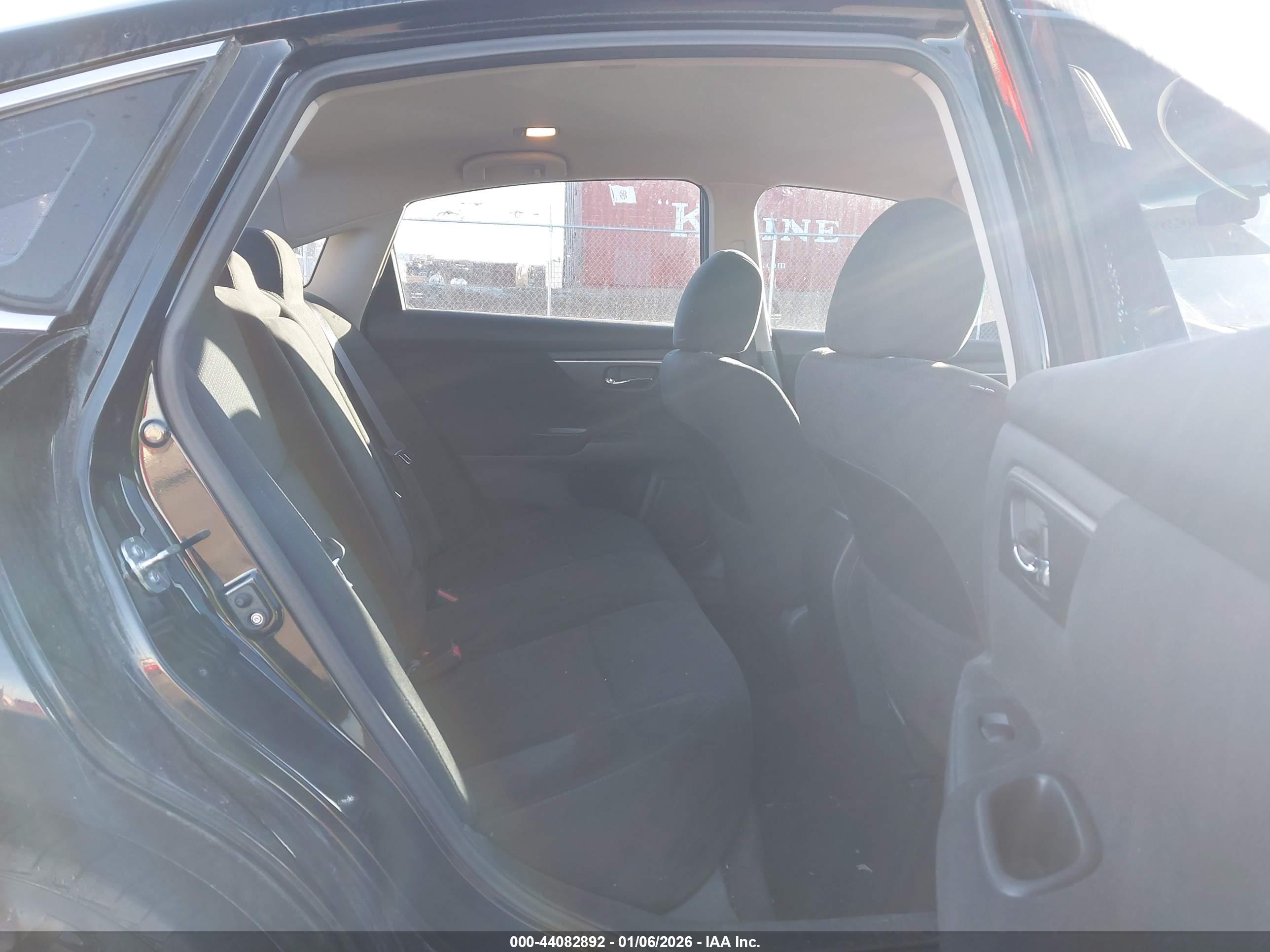 NISSAN ALTIMA image 8