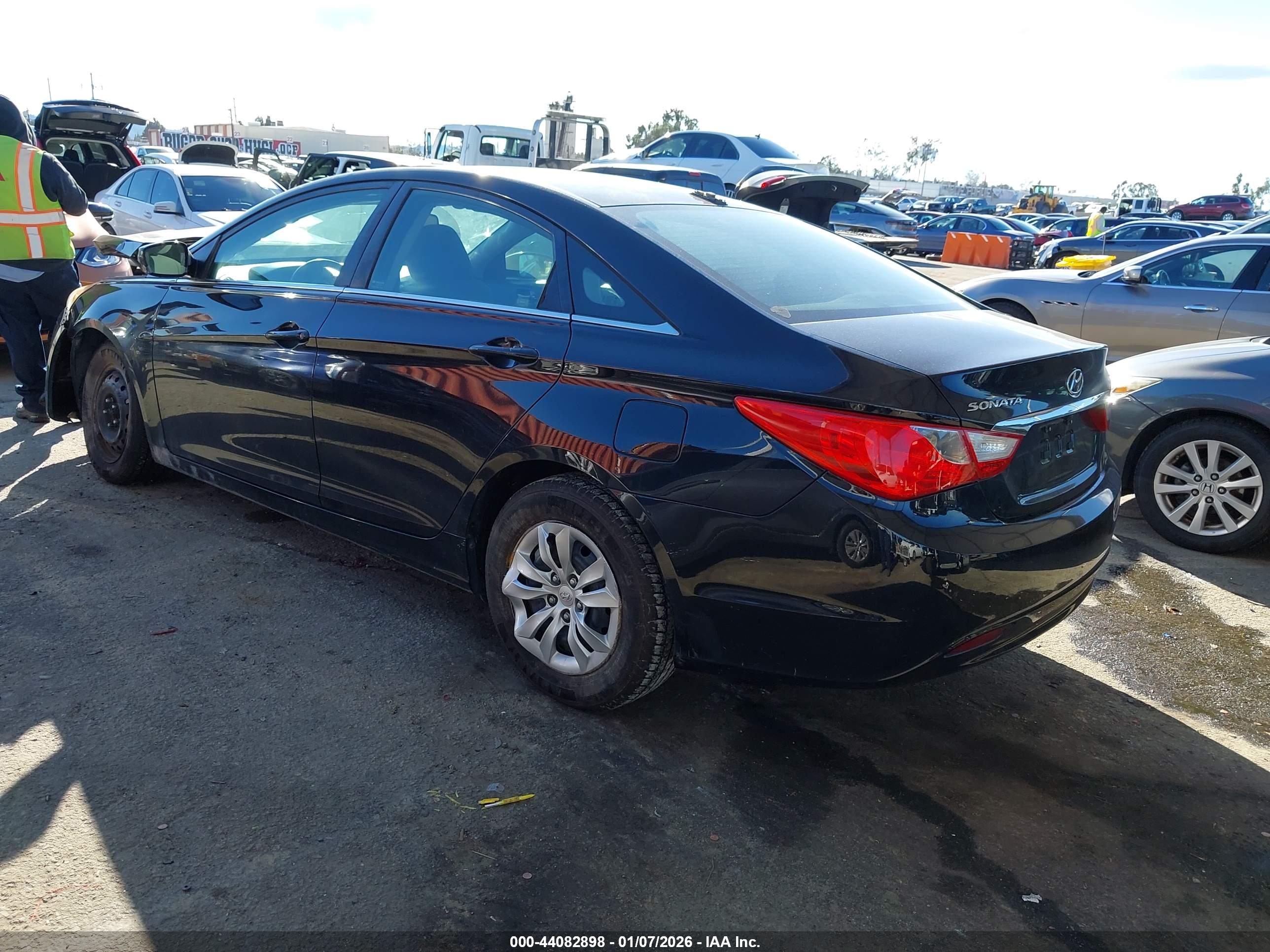HYUNDAI SONATA image 3