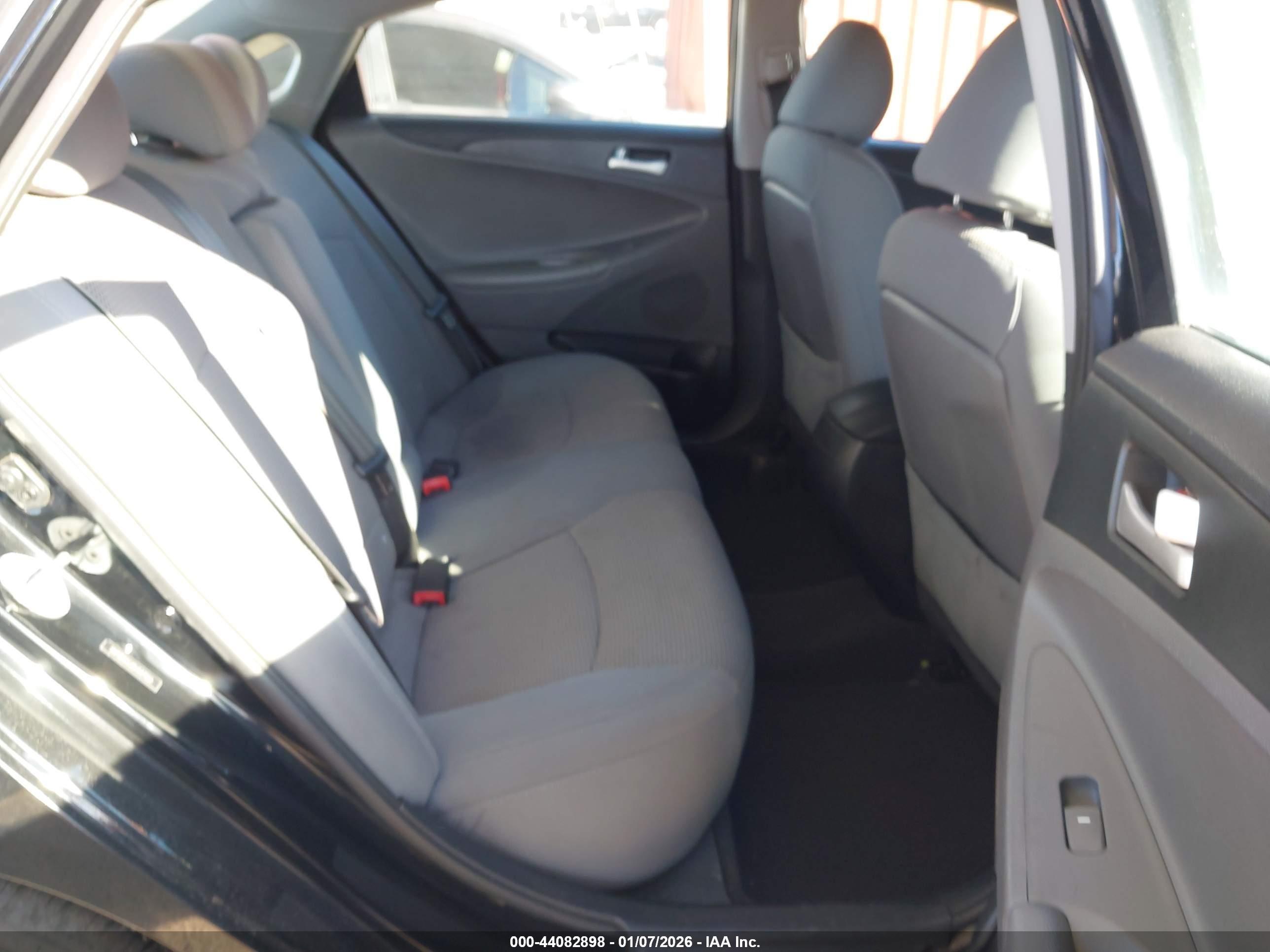 HYUNDAI SONATA image 8