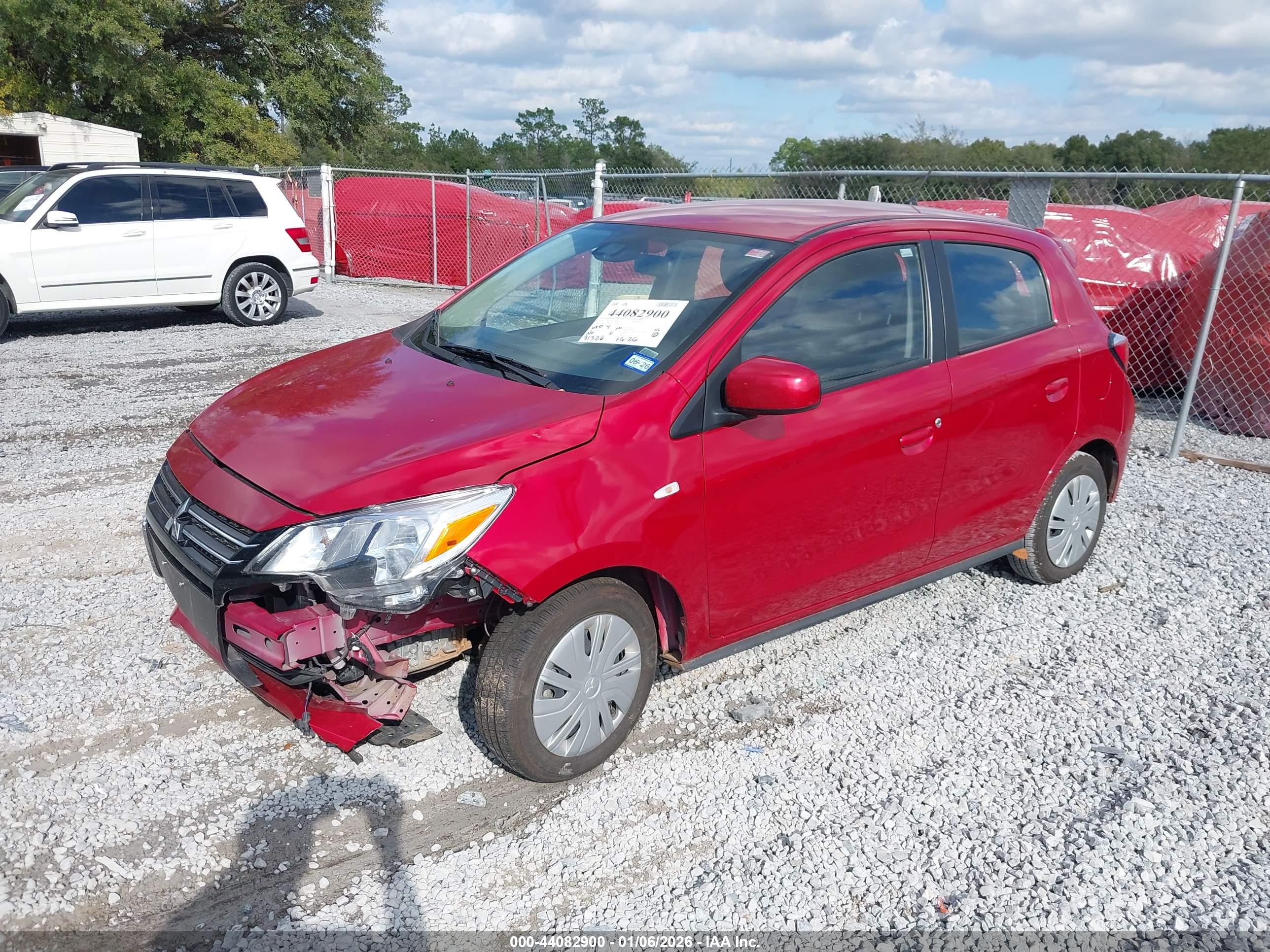 MITSUBISHI MIRAGE image 2