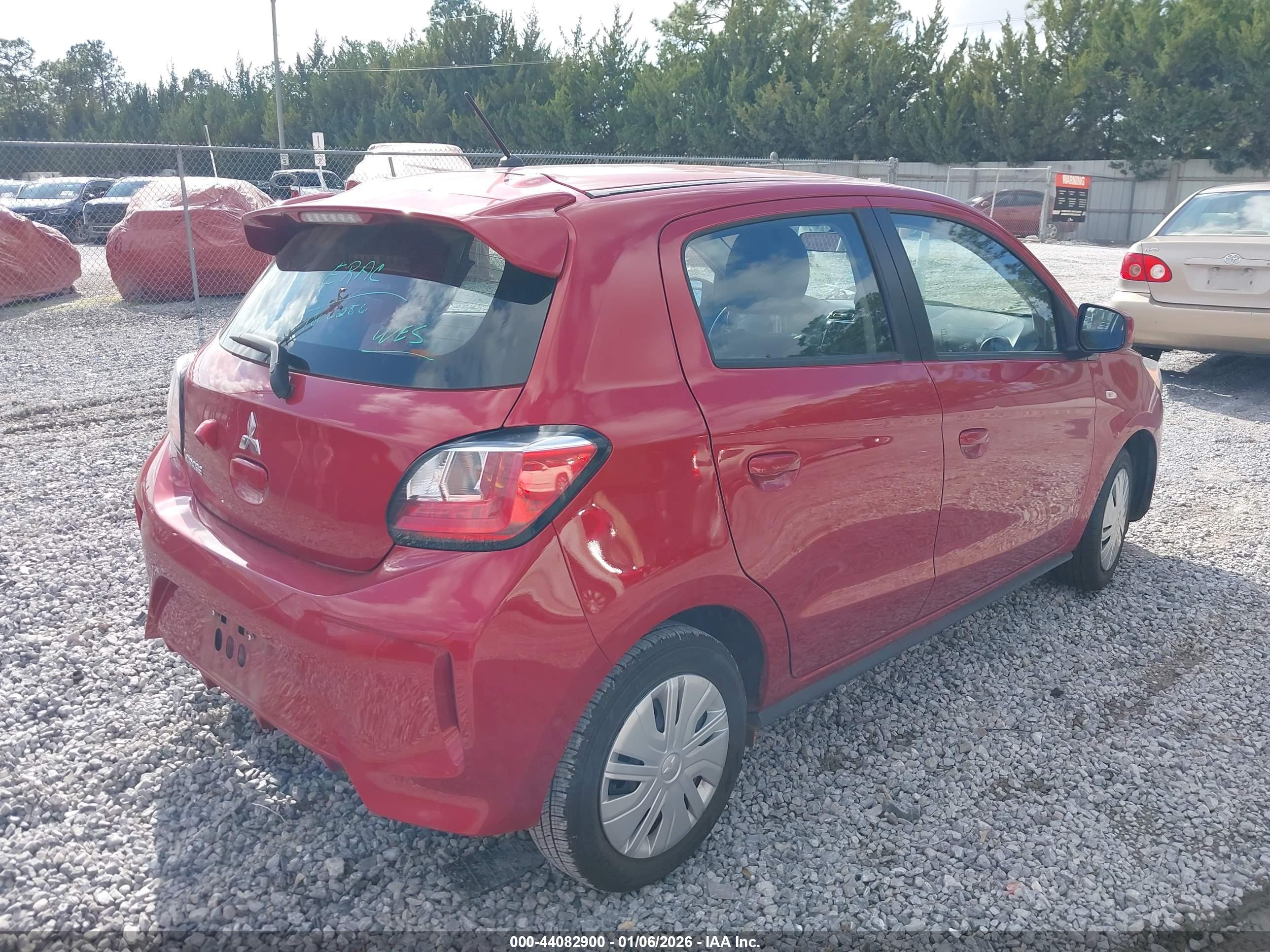 MITSUBISHI MIRAGE image 4