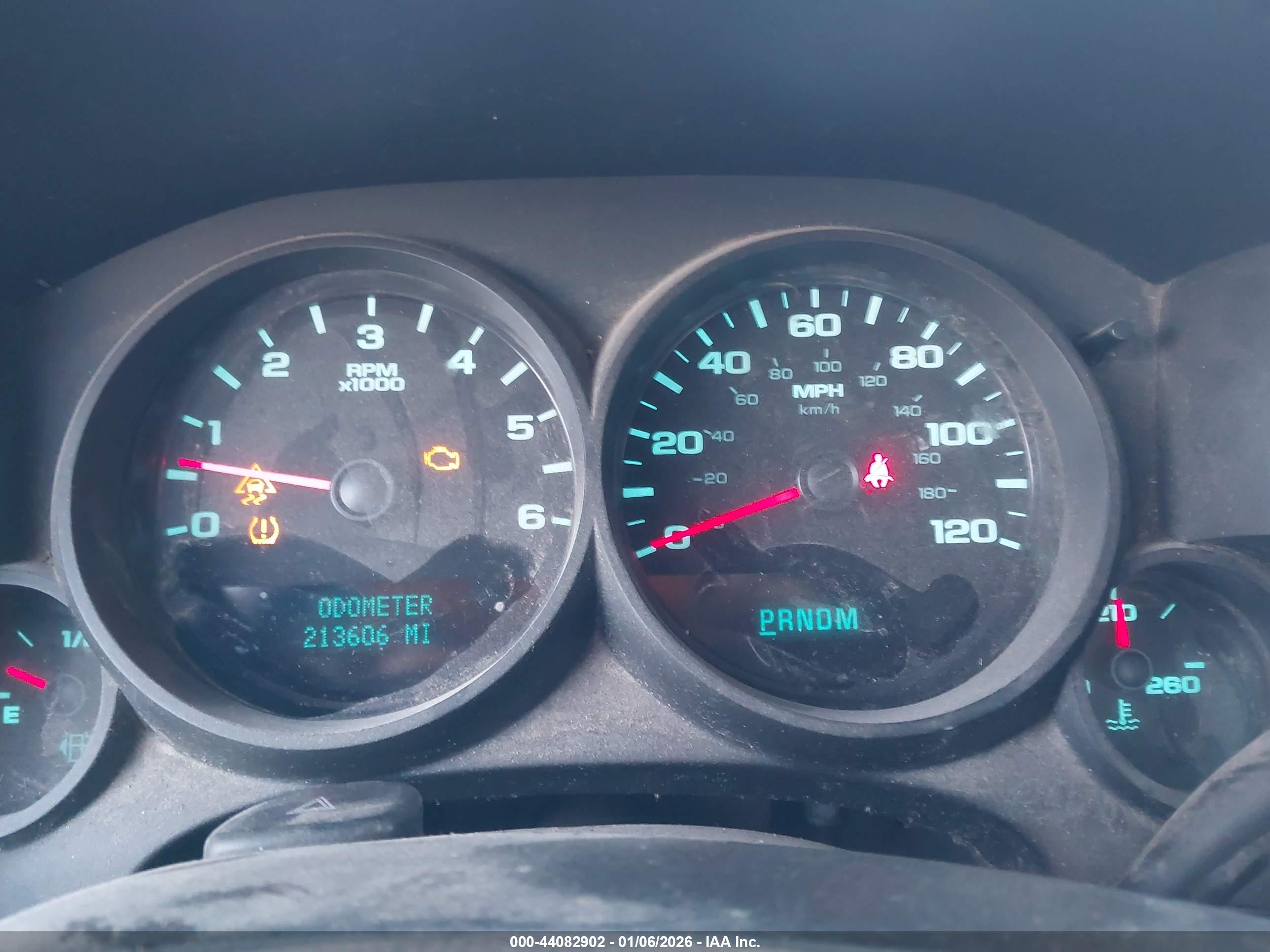 CHEVROLET SILVERADO image 7