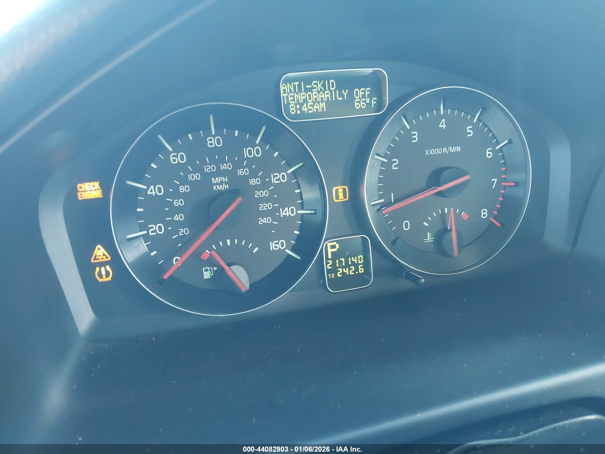VOLVO C30 image 7