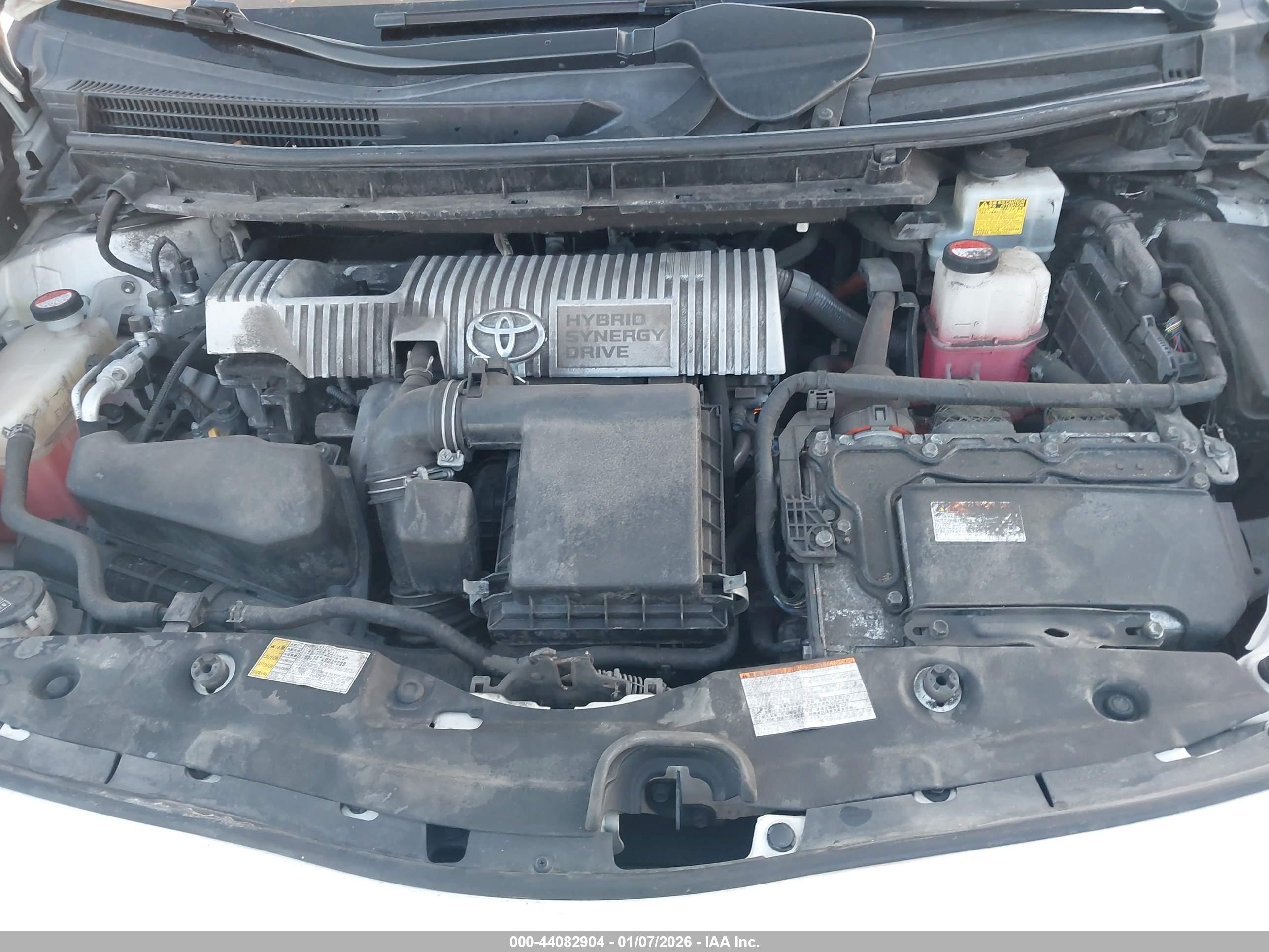 TOYOTA PRIUS image 10
