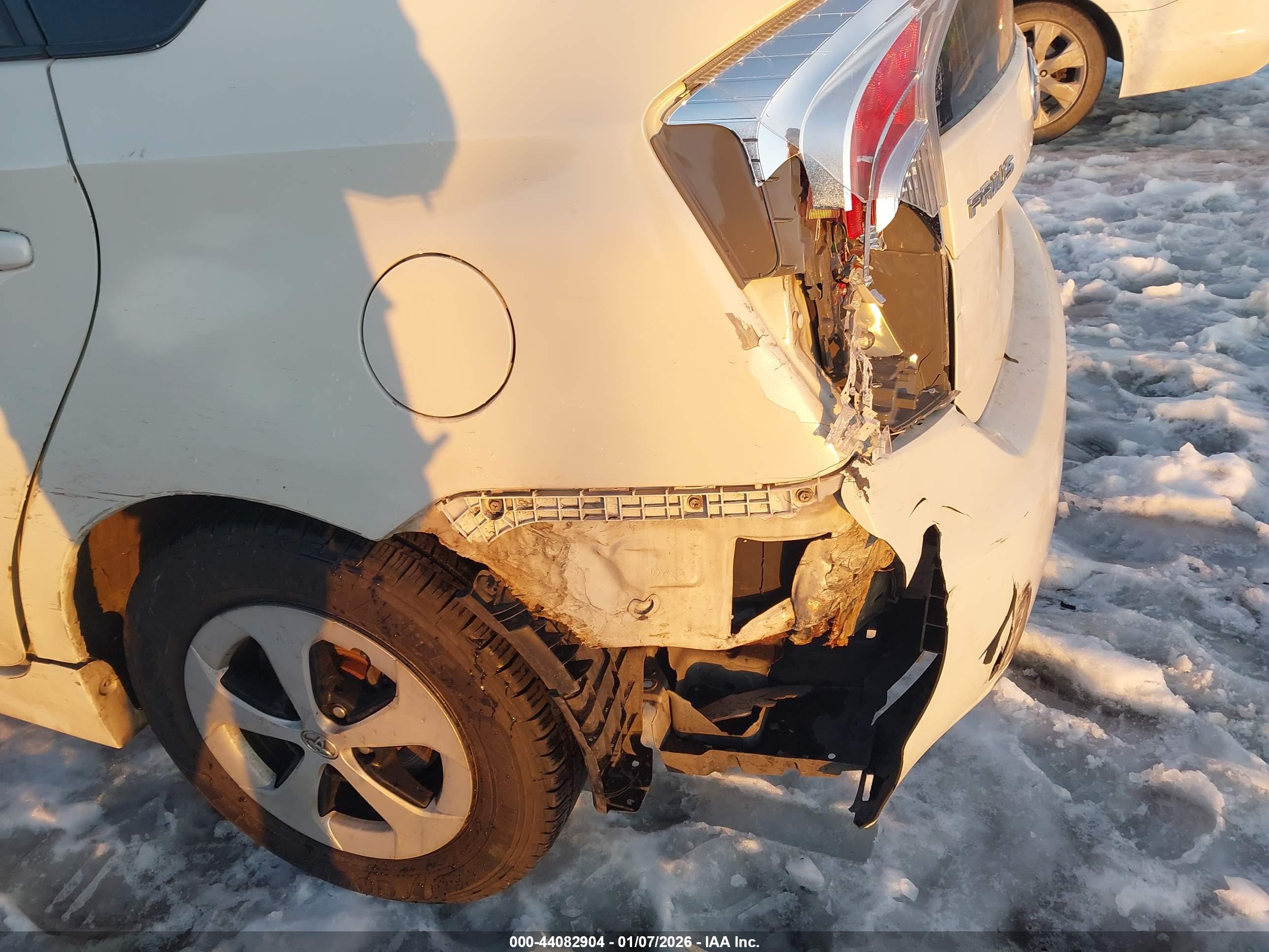 TOYOTA PRIUS image 6