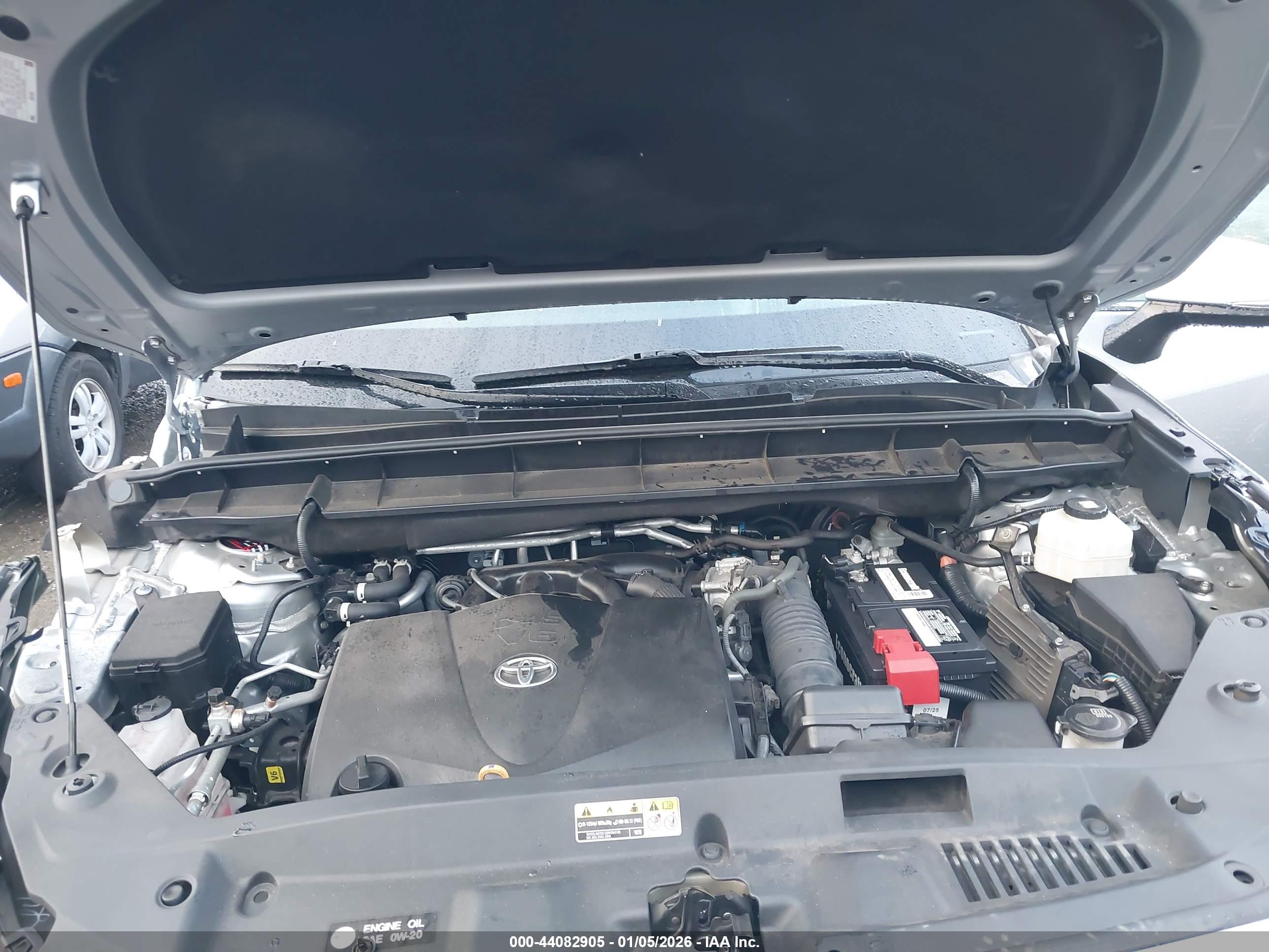 TOYOTA HIGHLANDER image 10