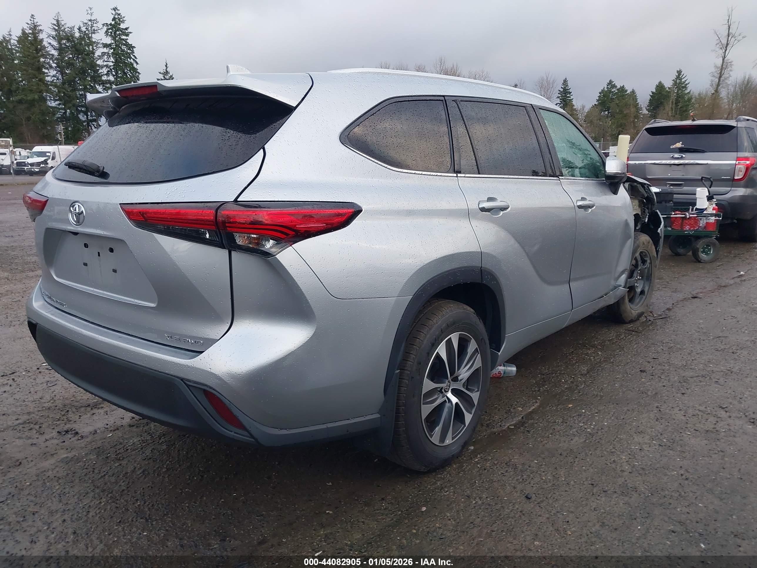TOYOTA HIGHLANDER image 4