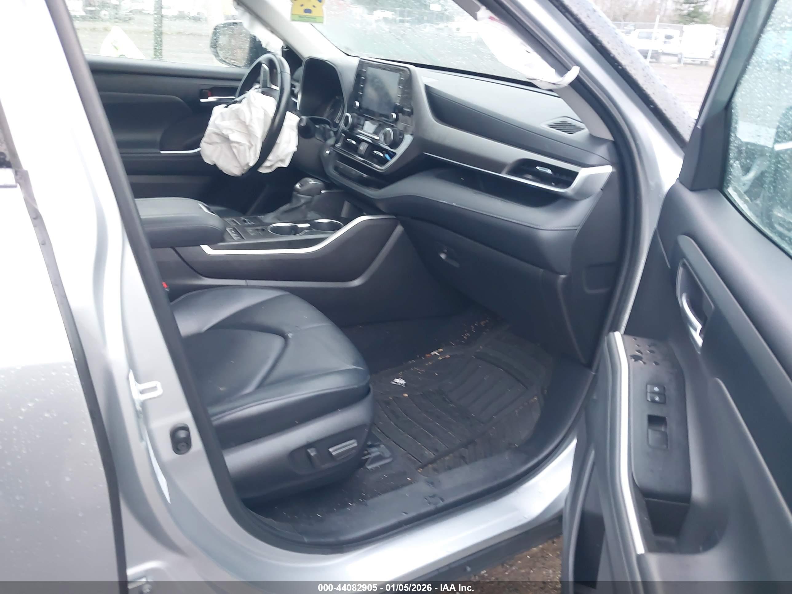 TOYOTA HIGHLANDER image 5