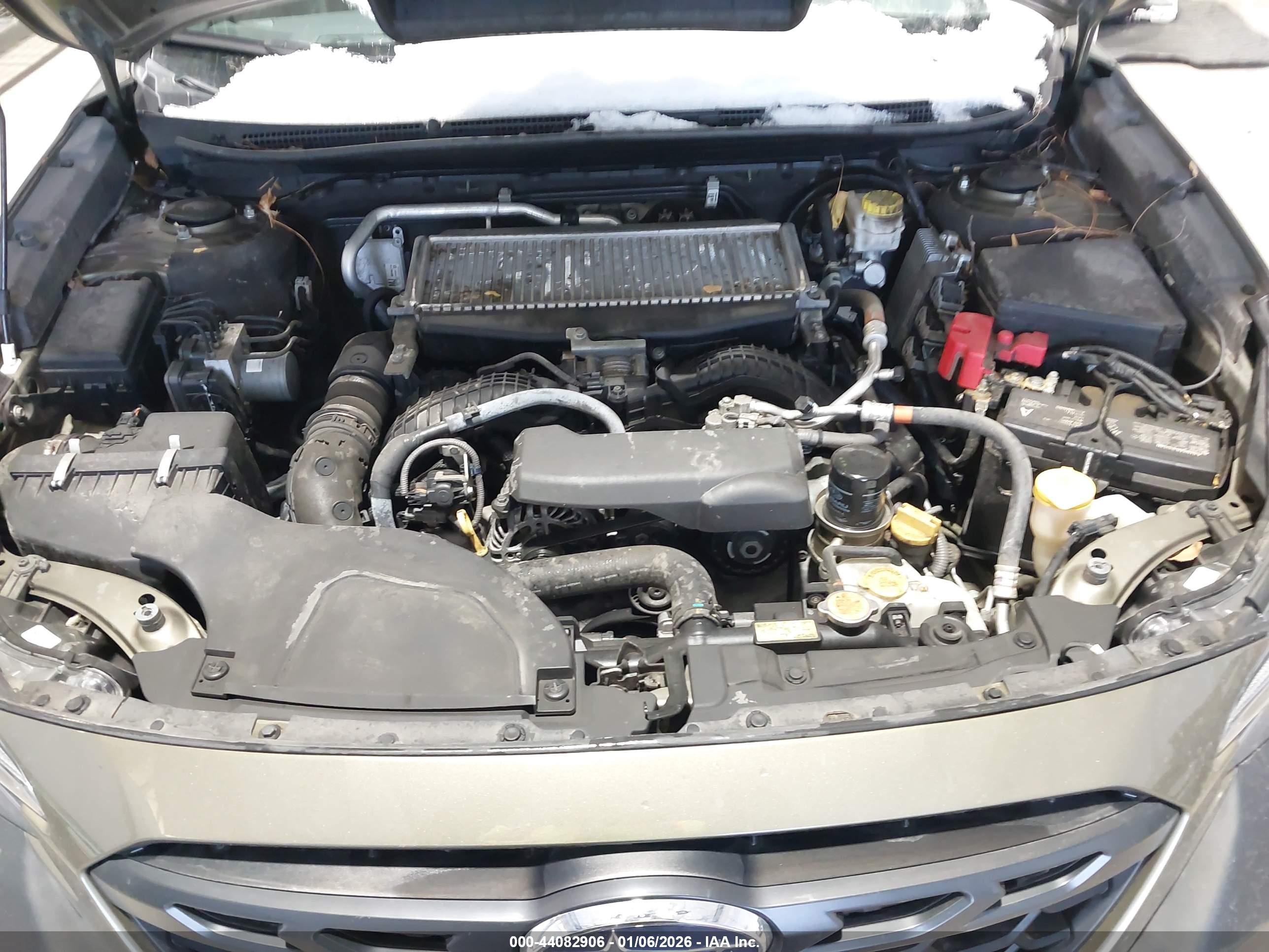 SUBARU OUTBACK image 10