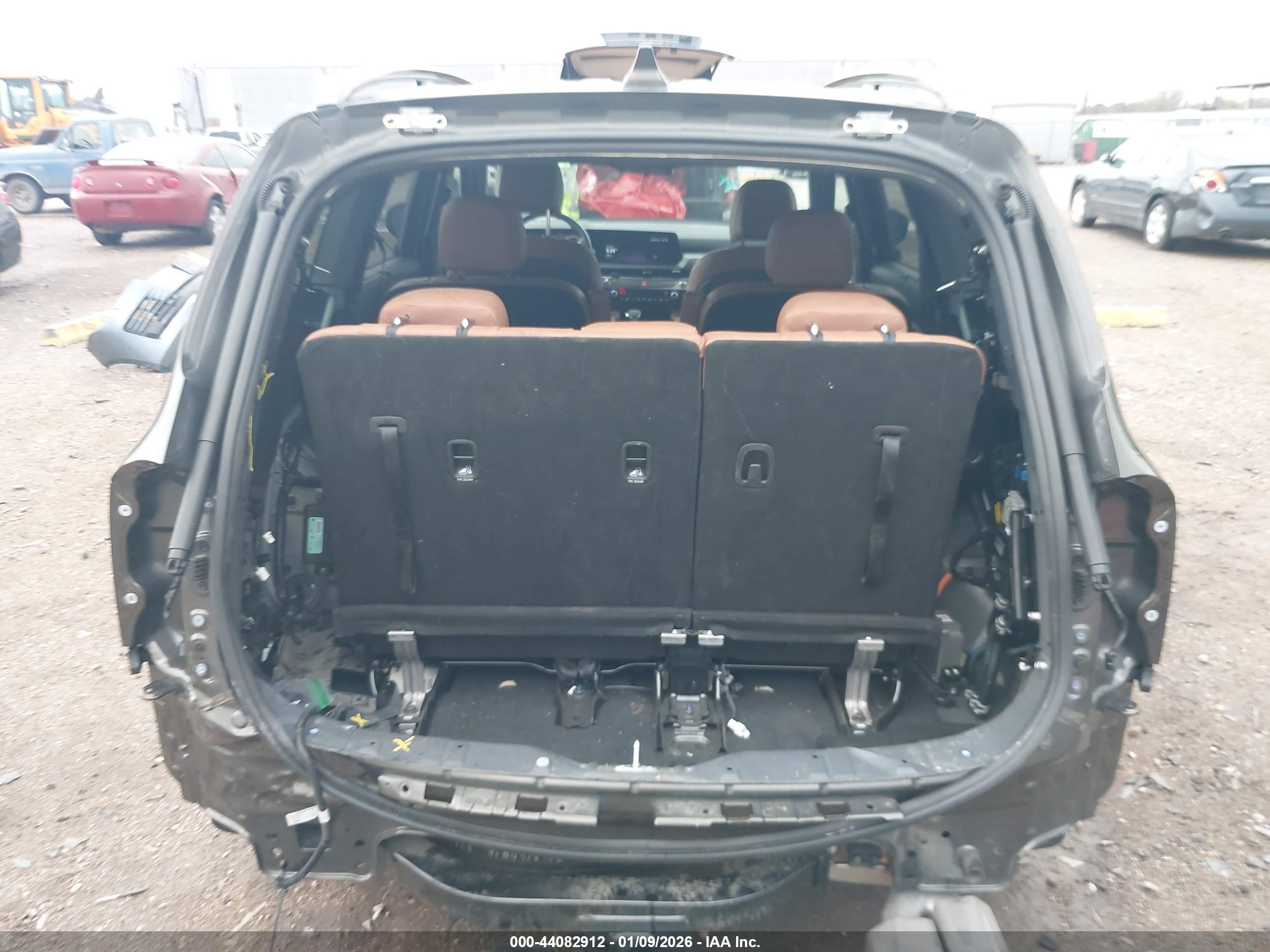 KIA TELLURIDE image 6