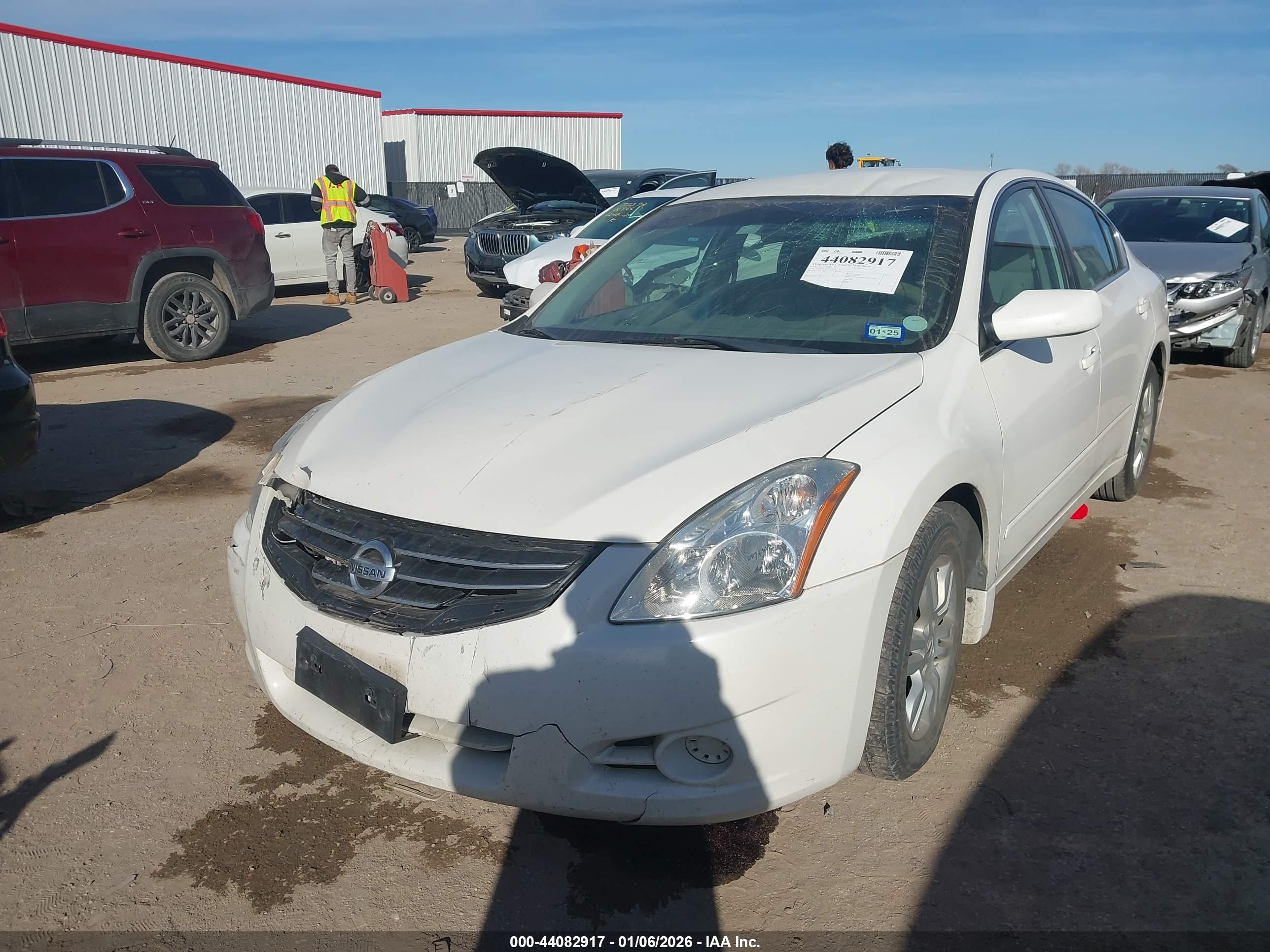 NISSAN ALTIMA image 2