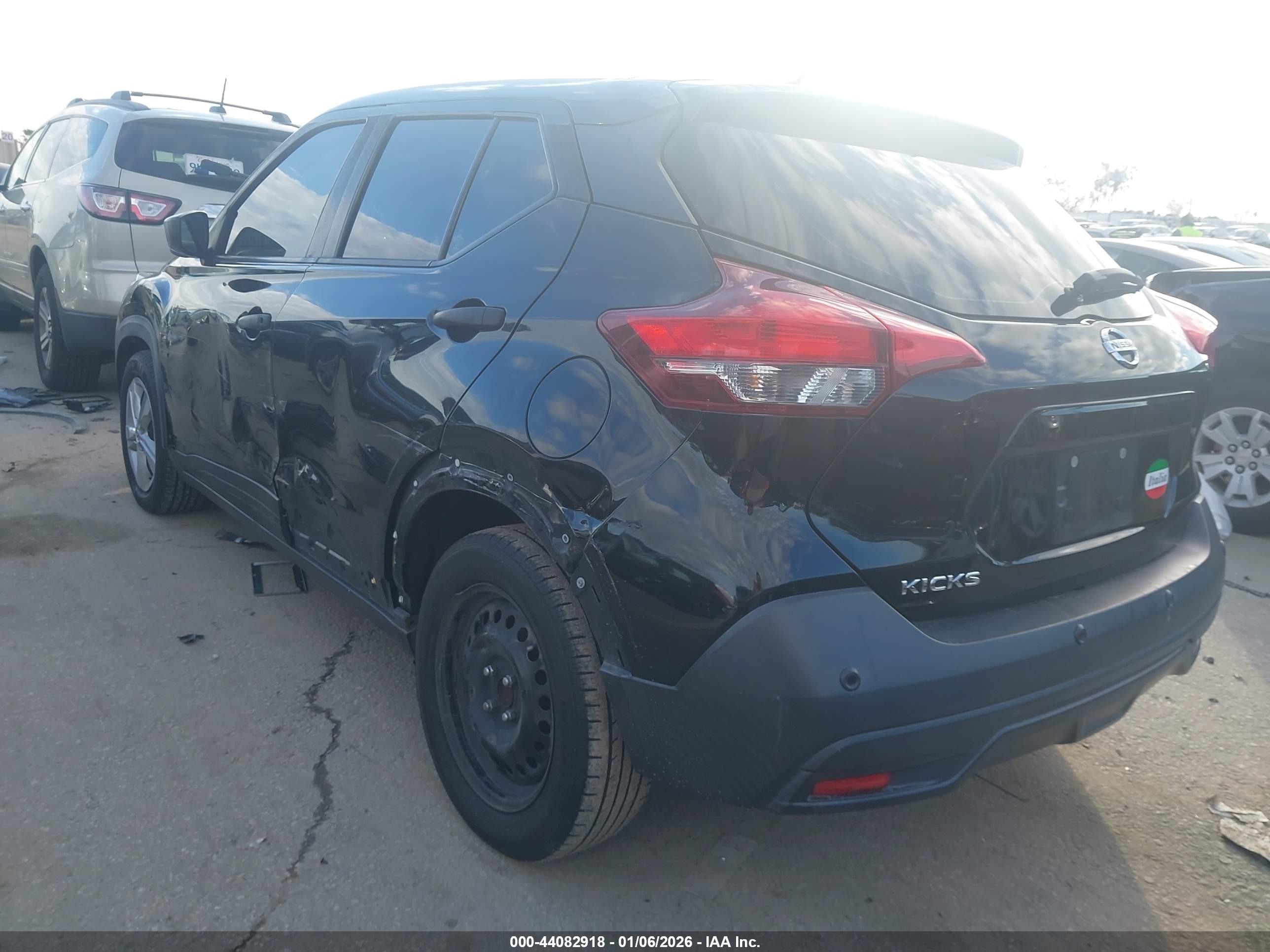 NISSAN KICKS image 3