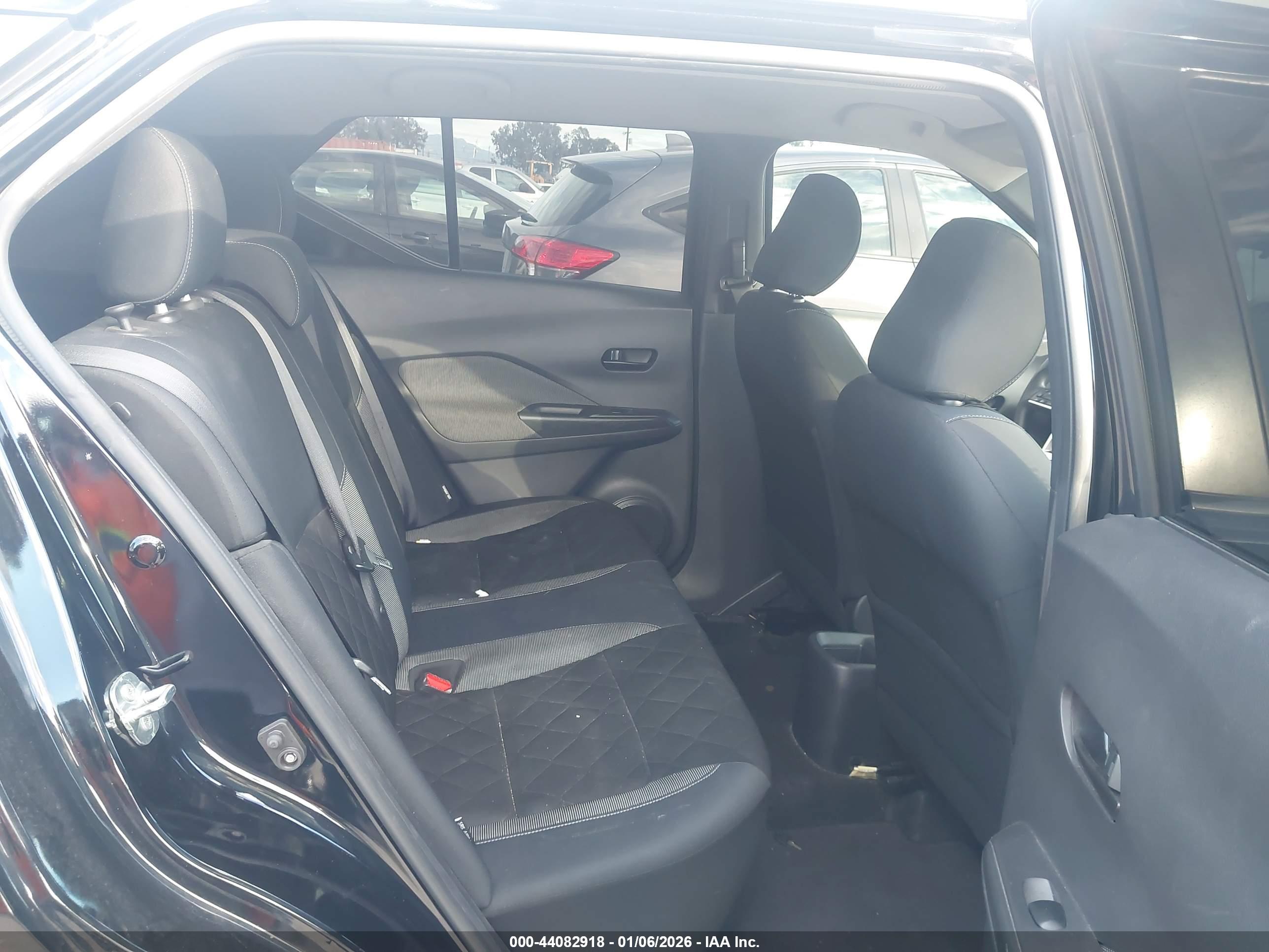 NISSAN KICKS image 8