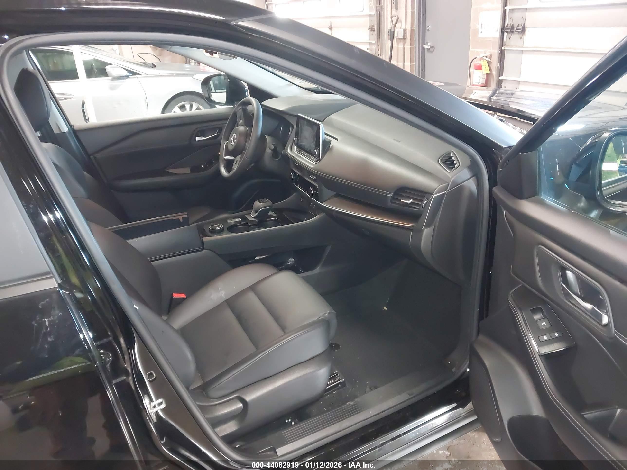 NISSAN ROGUE image 5