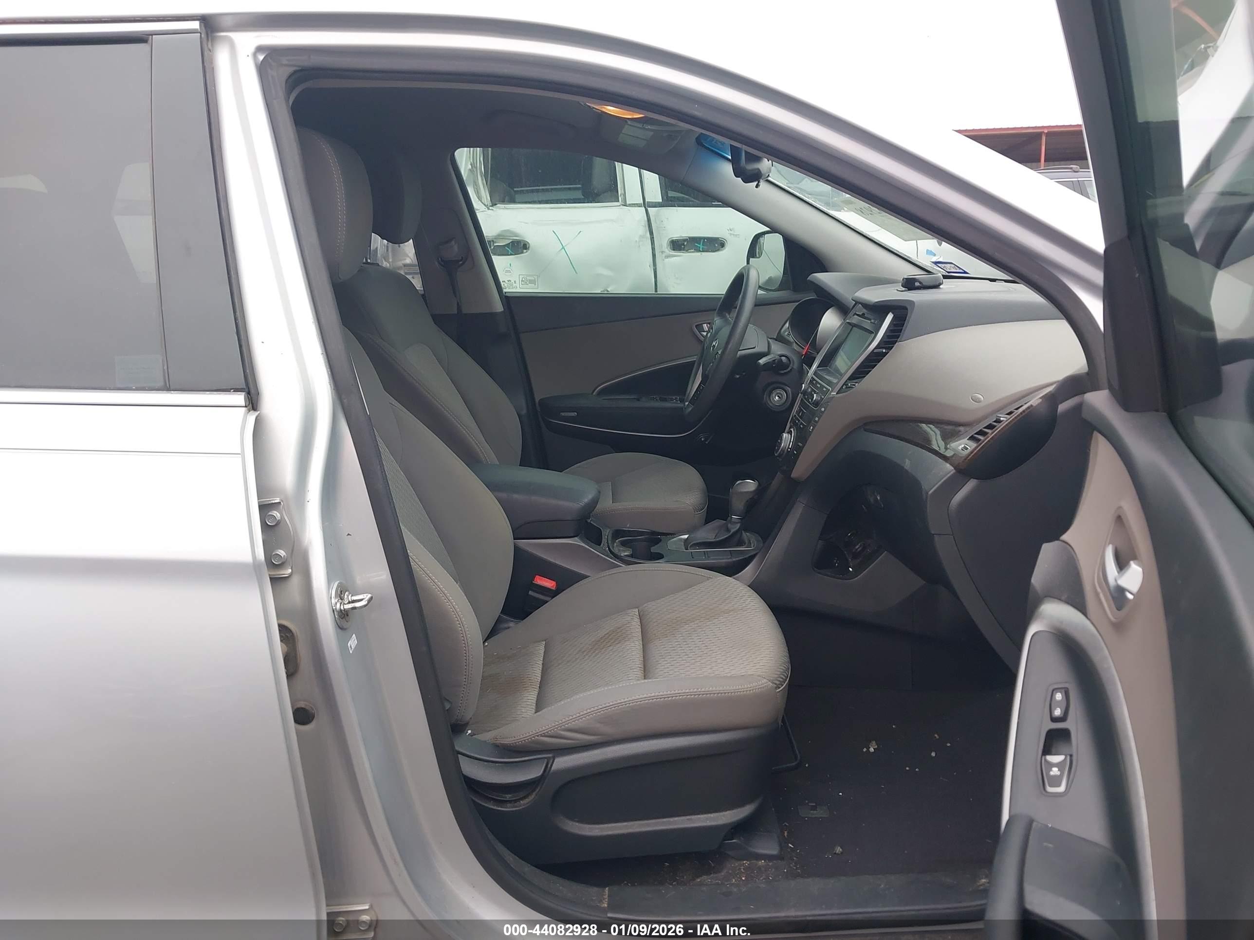 HYUNDAI SANTA image 5