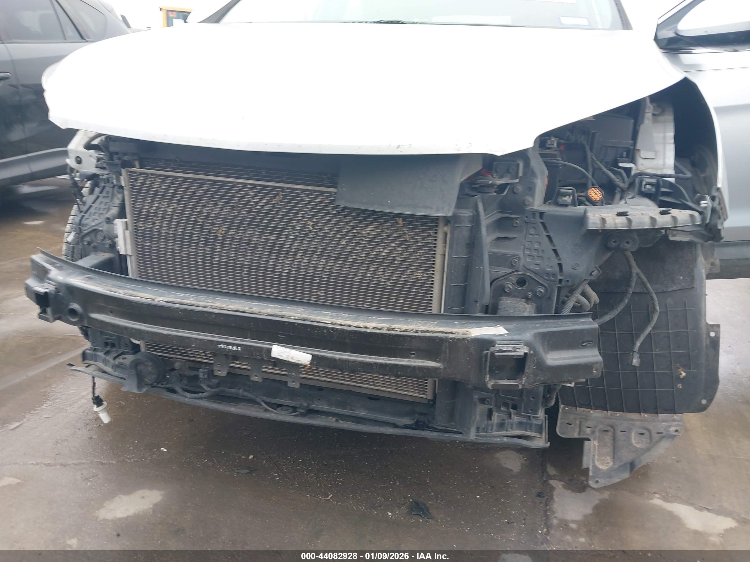 HYUNDAI SANTA image 6