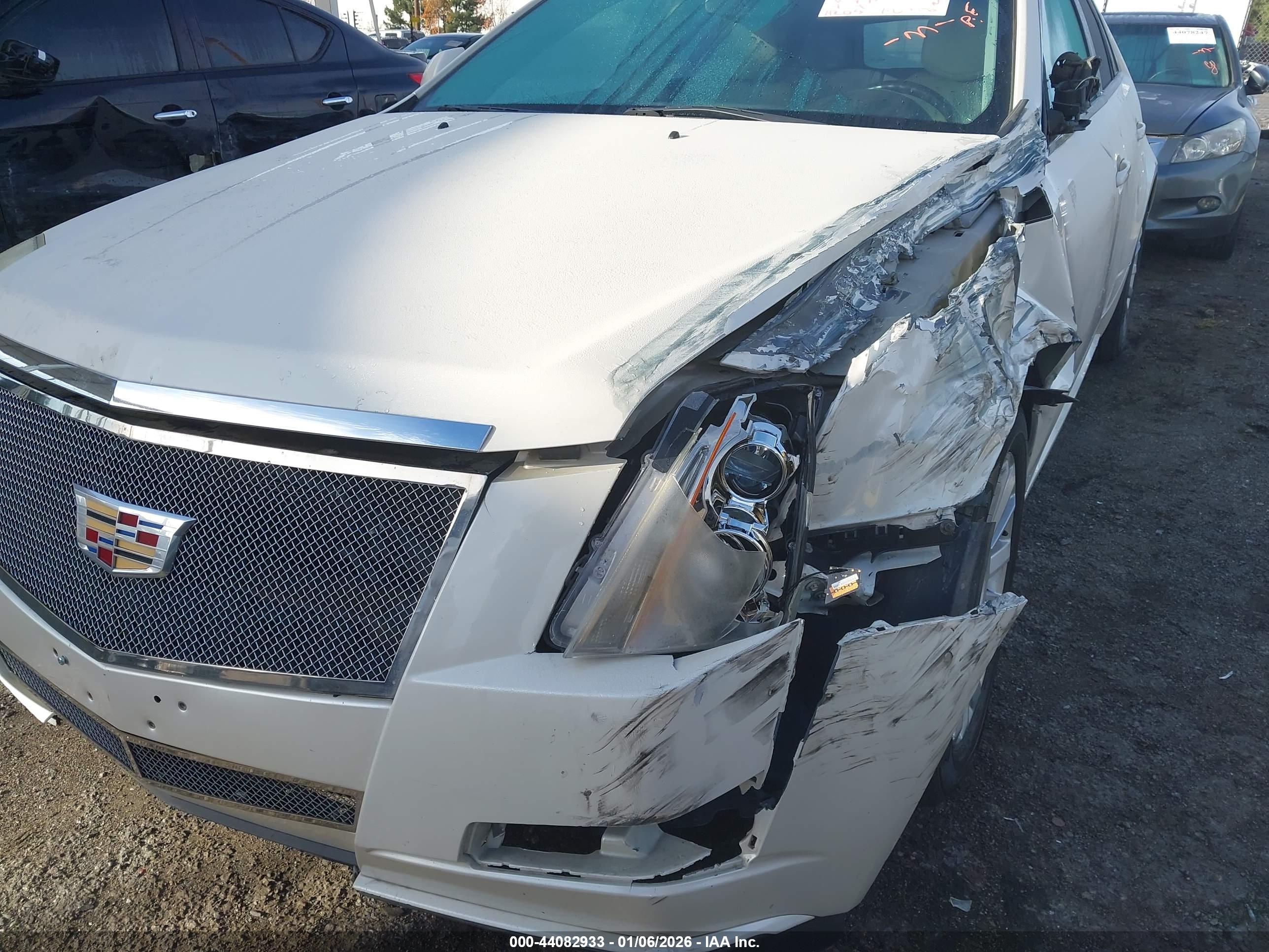 CADILLAC CTS image 6