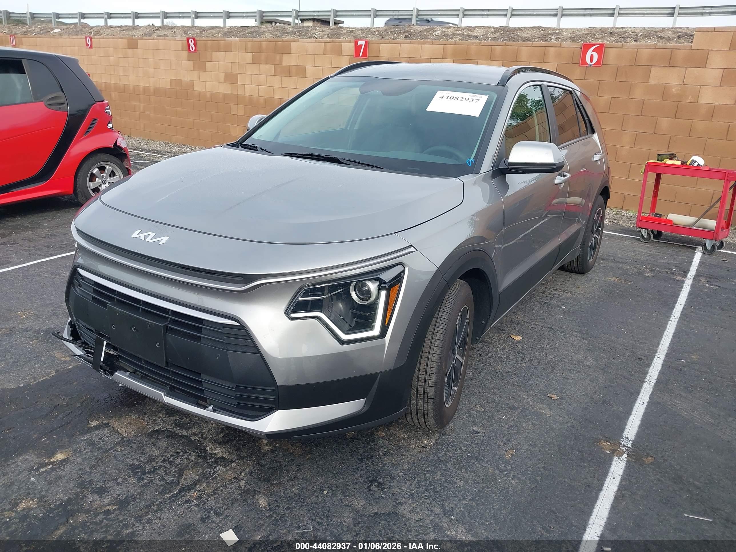 KIA NIRO image 2