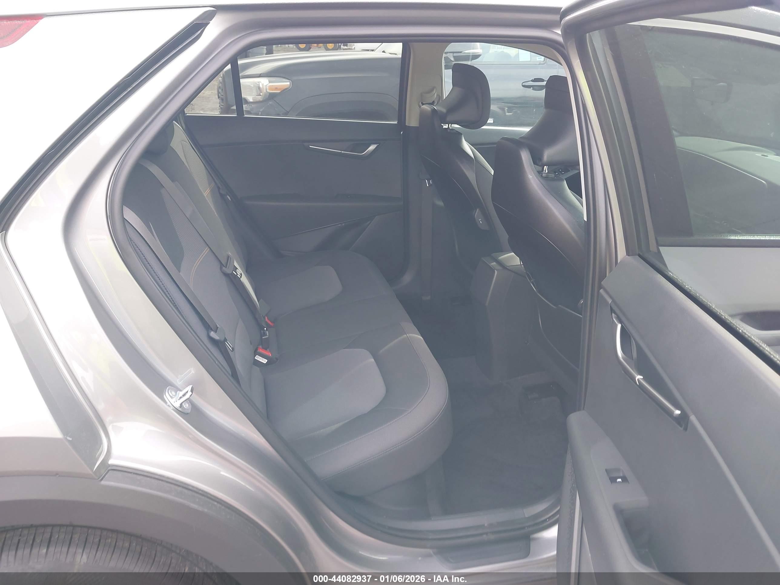 KIA NIRO image 8