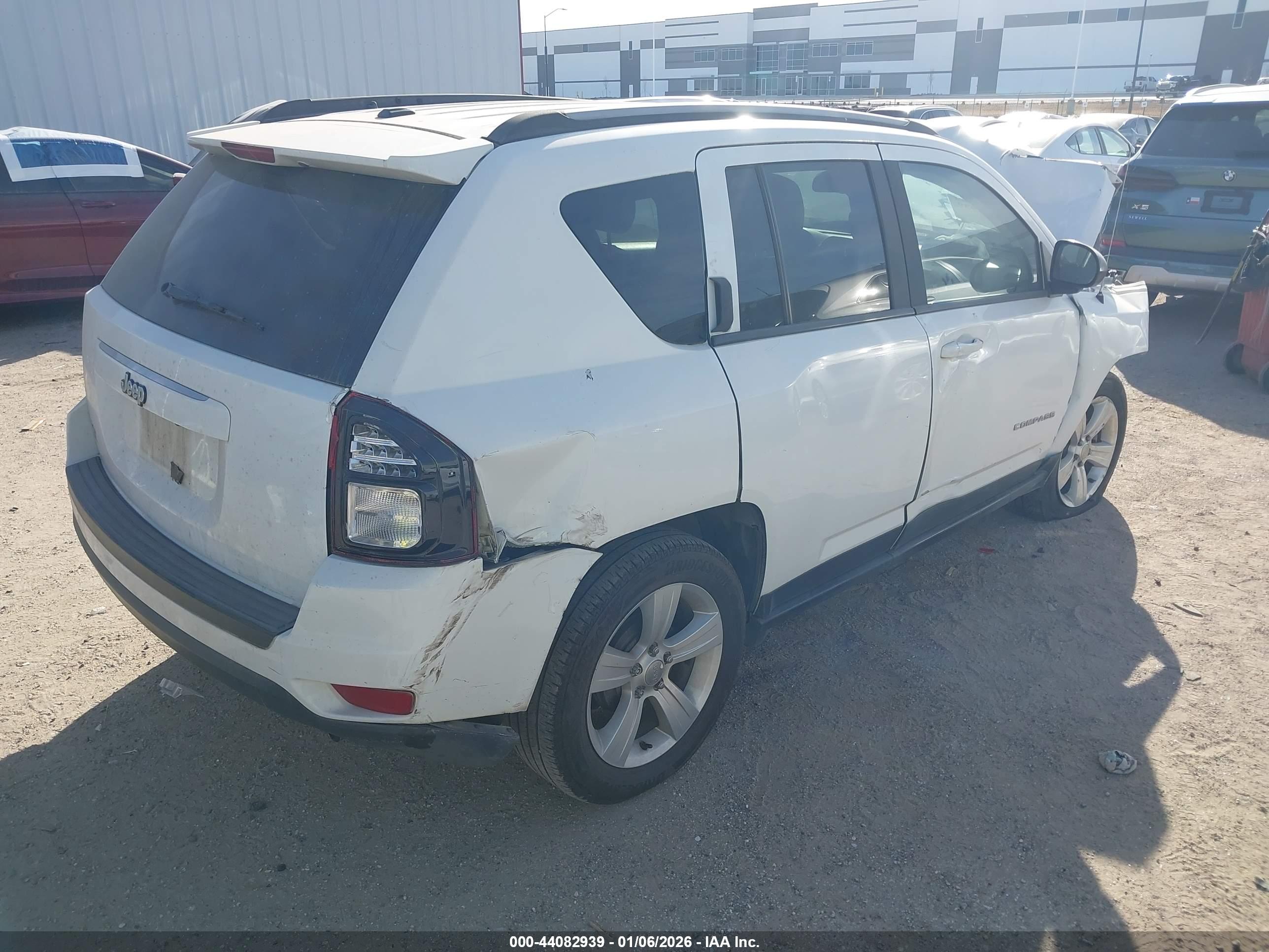 JEEP COMPASS image 4