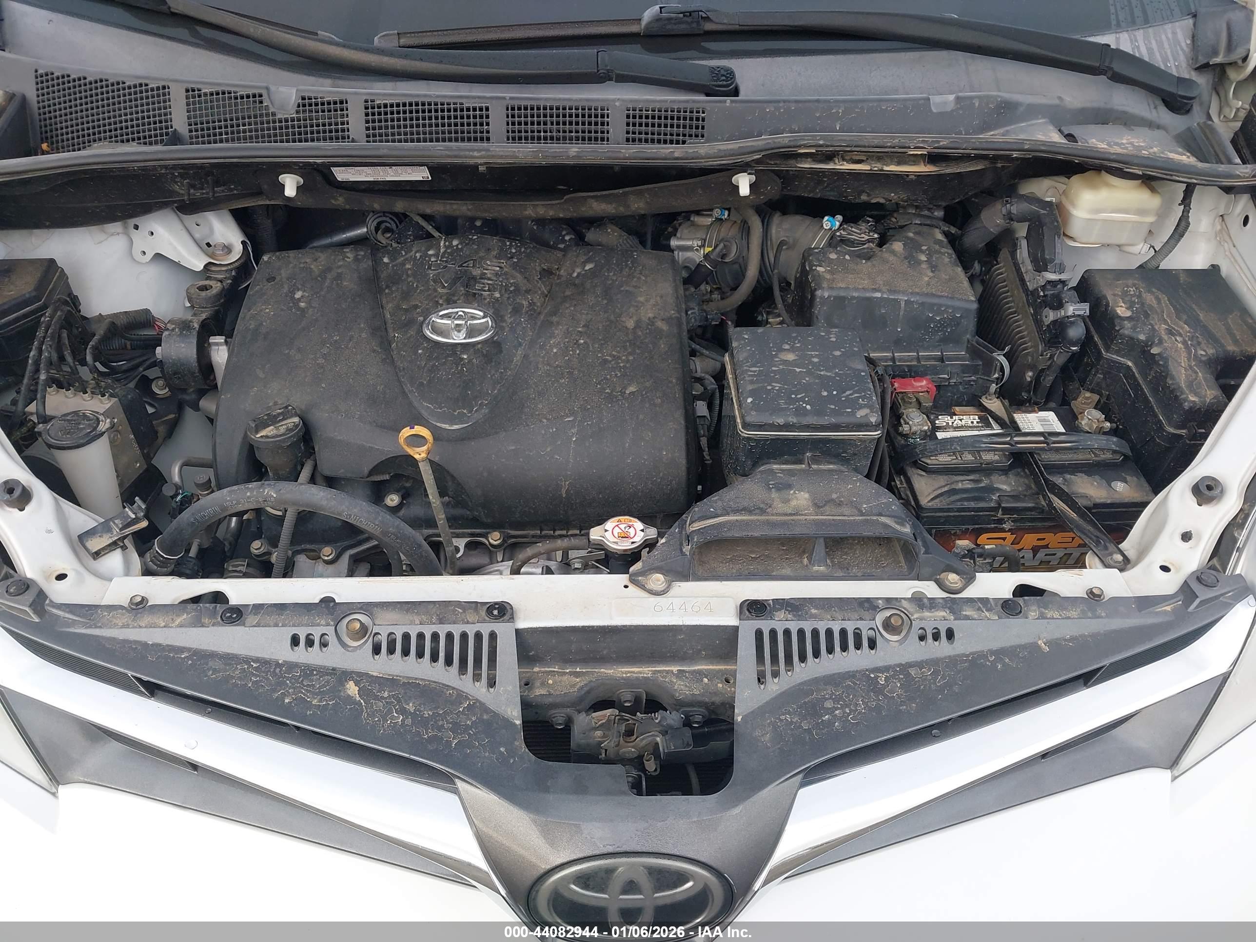 TOYOTA SIENNA image 10