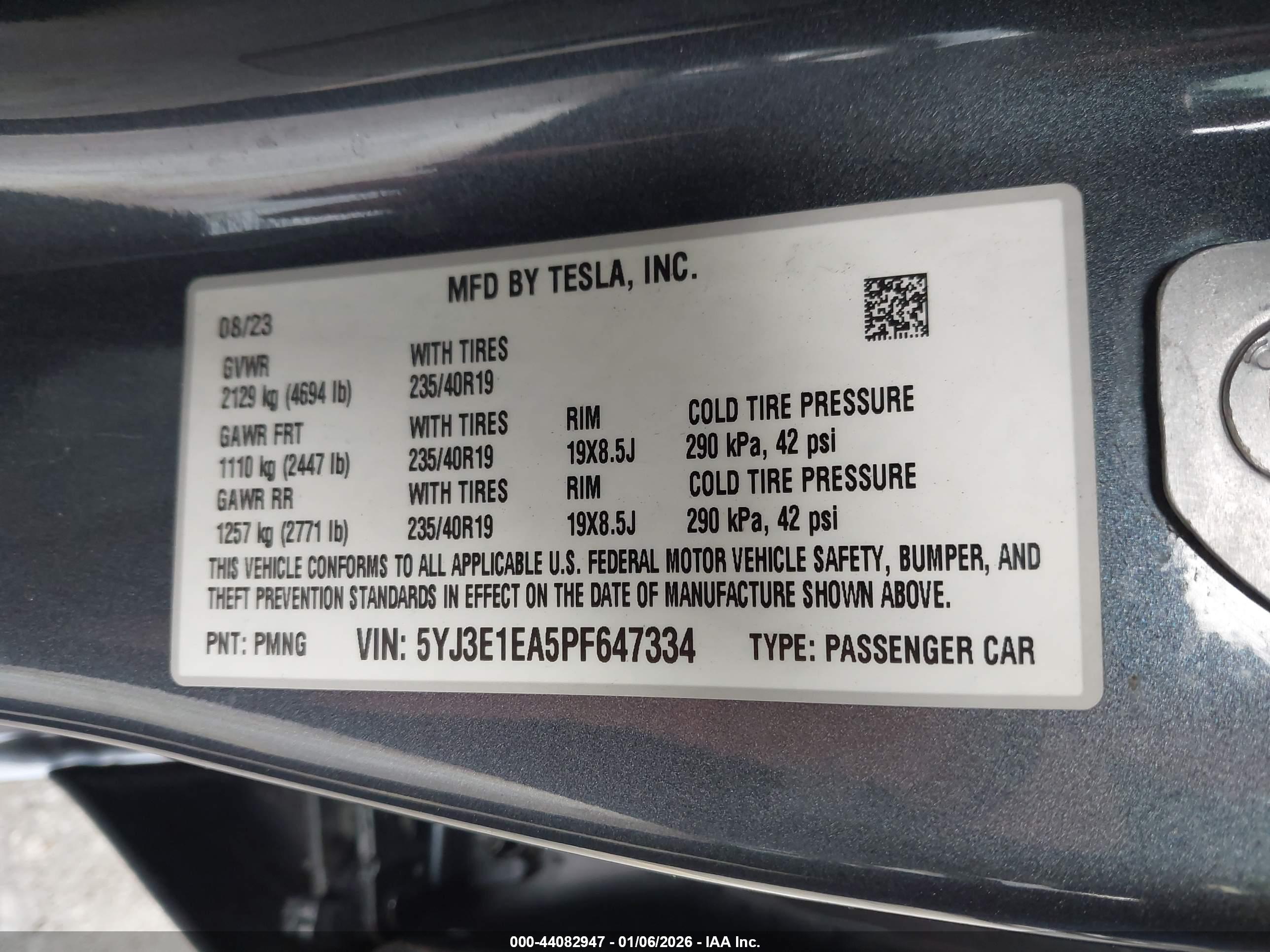 TESLA MODEL image 9