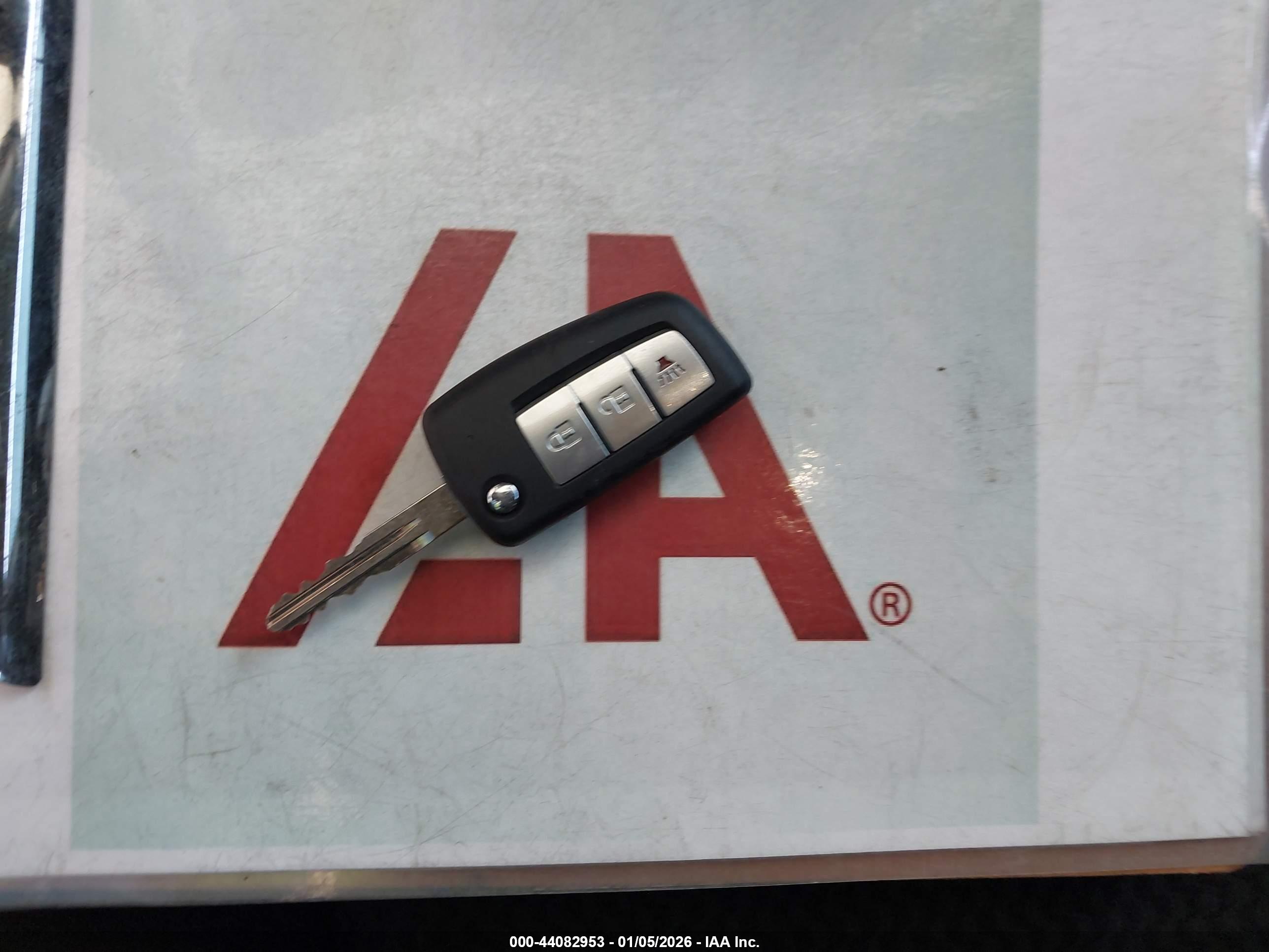 NISSAN ROGUE image 11