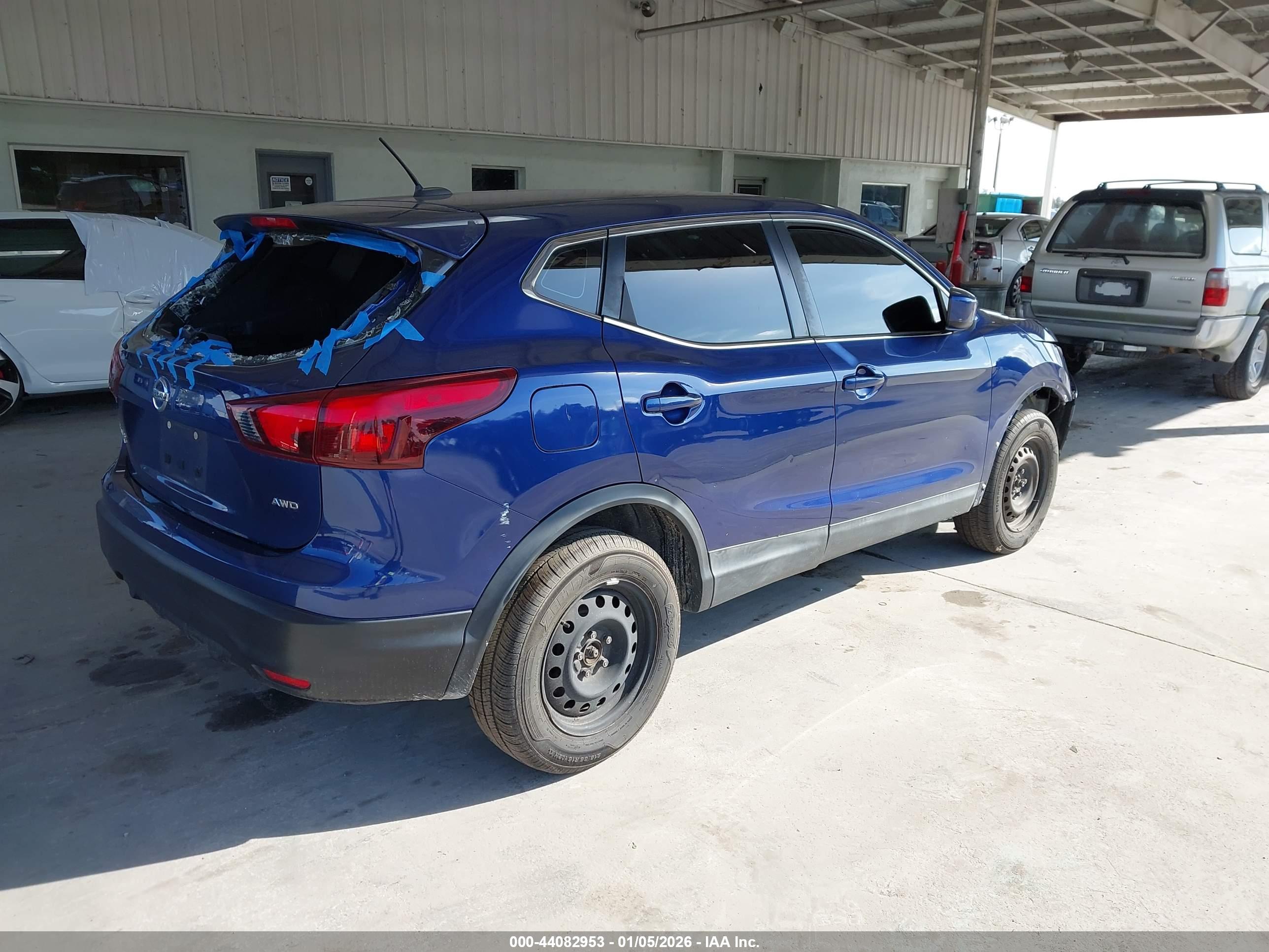 NISSAN ROGUE image 4