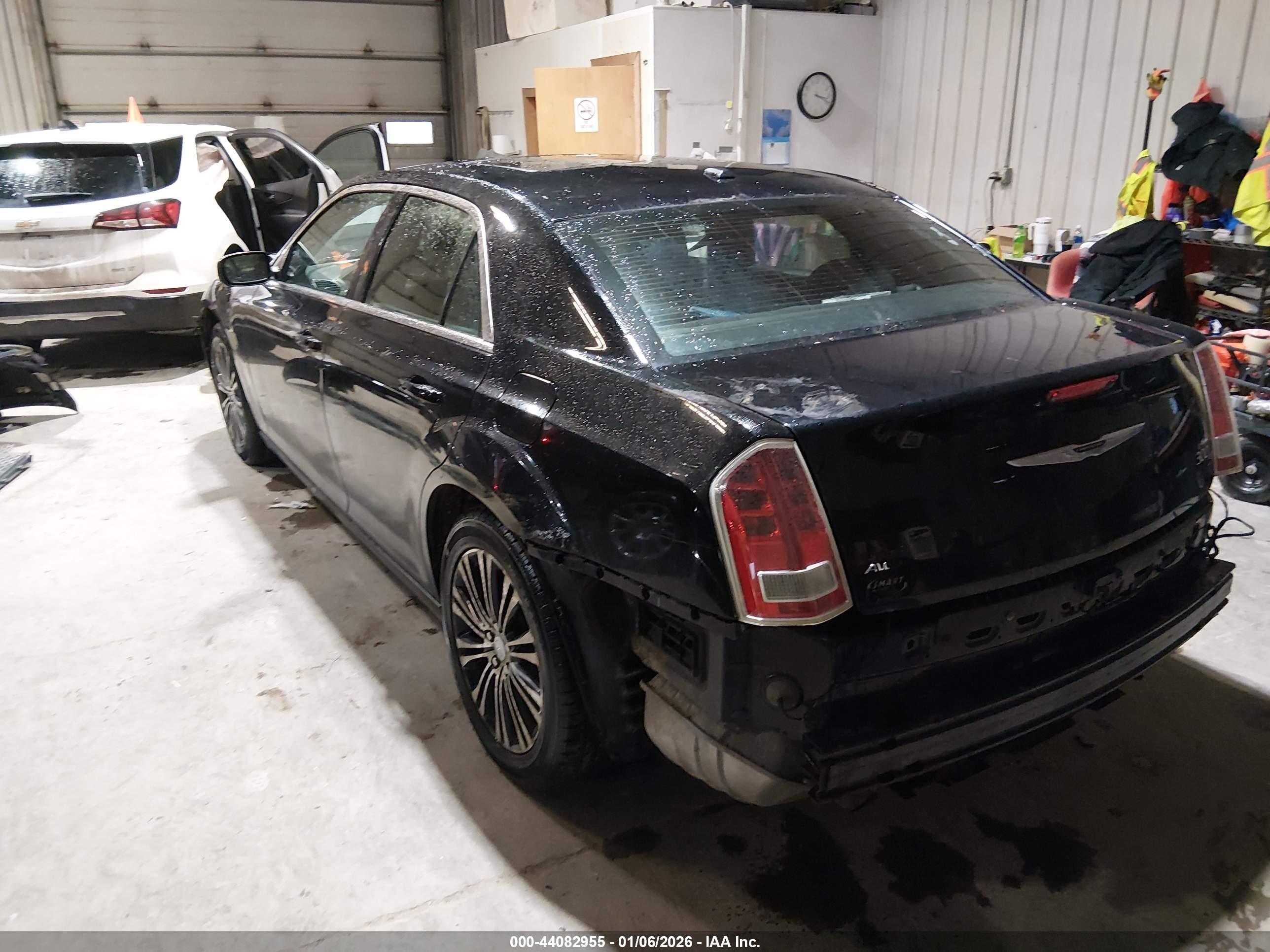 CHRYSLER 300 image 3