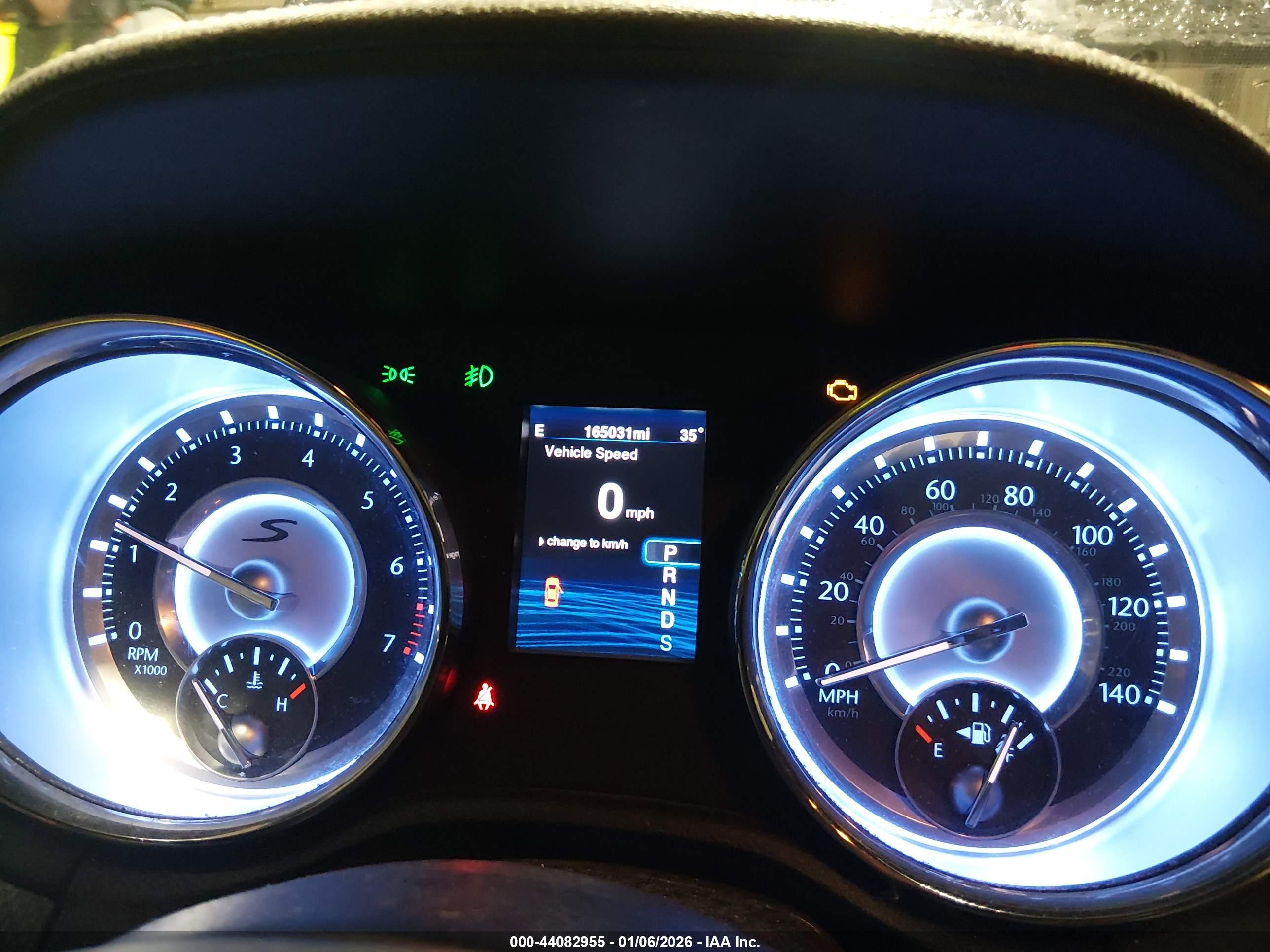 CHRYSLER 300 image 7