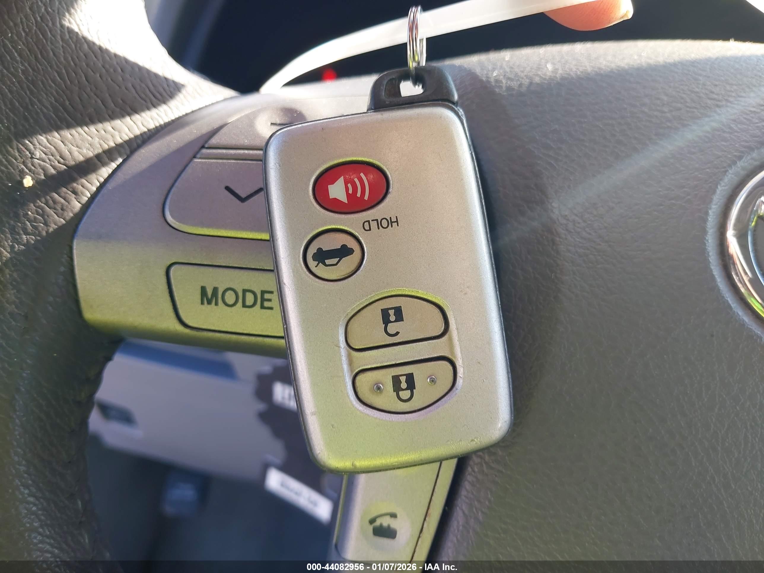 TOYOTA CAMRY image 11