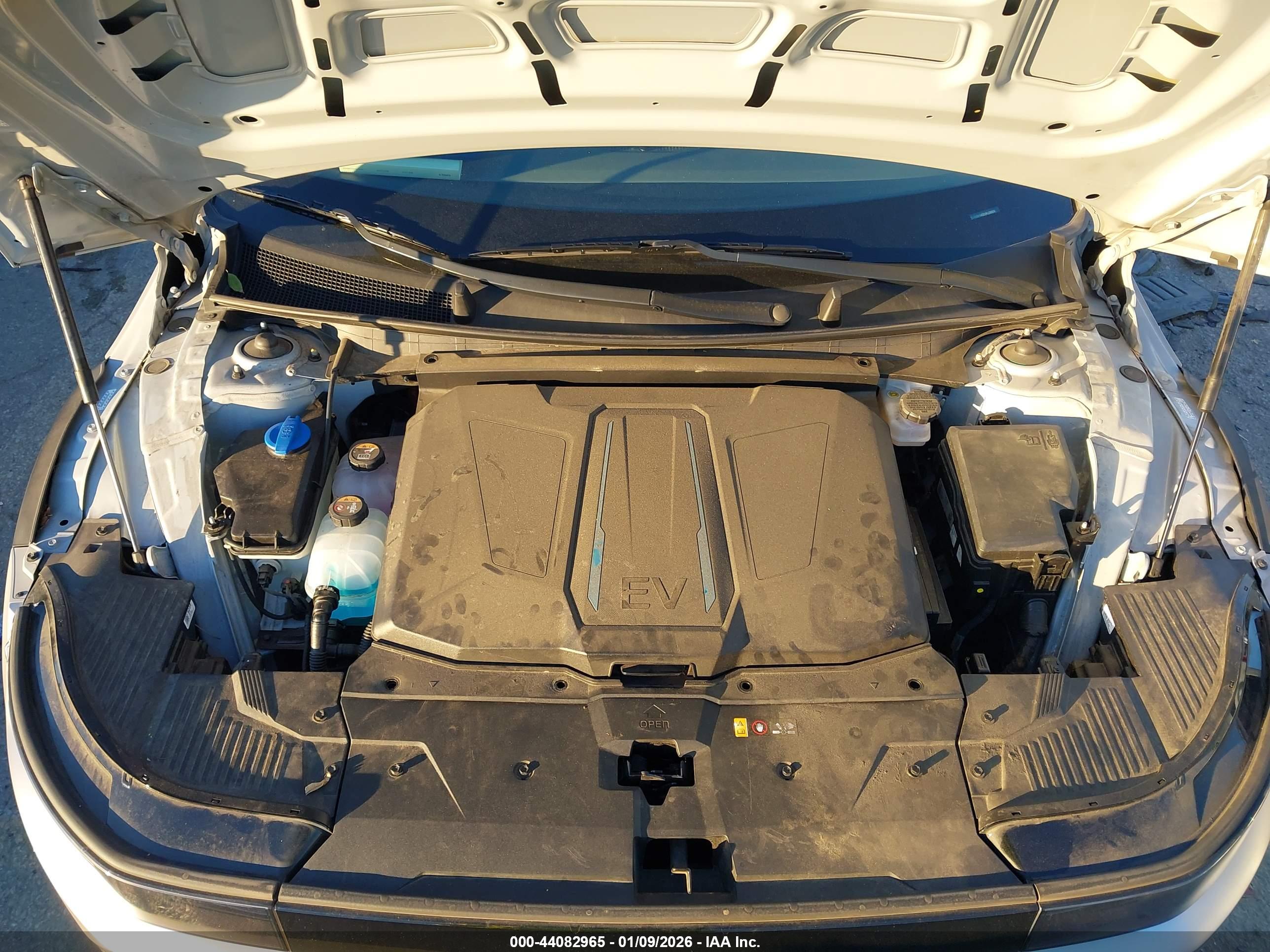 HYUNDAI IONIQ image 10