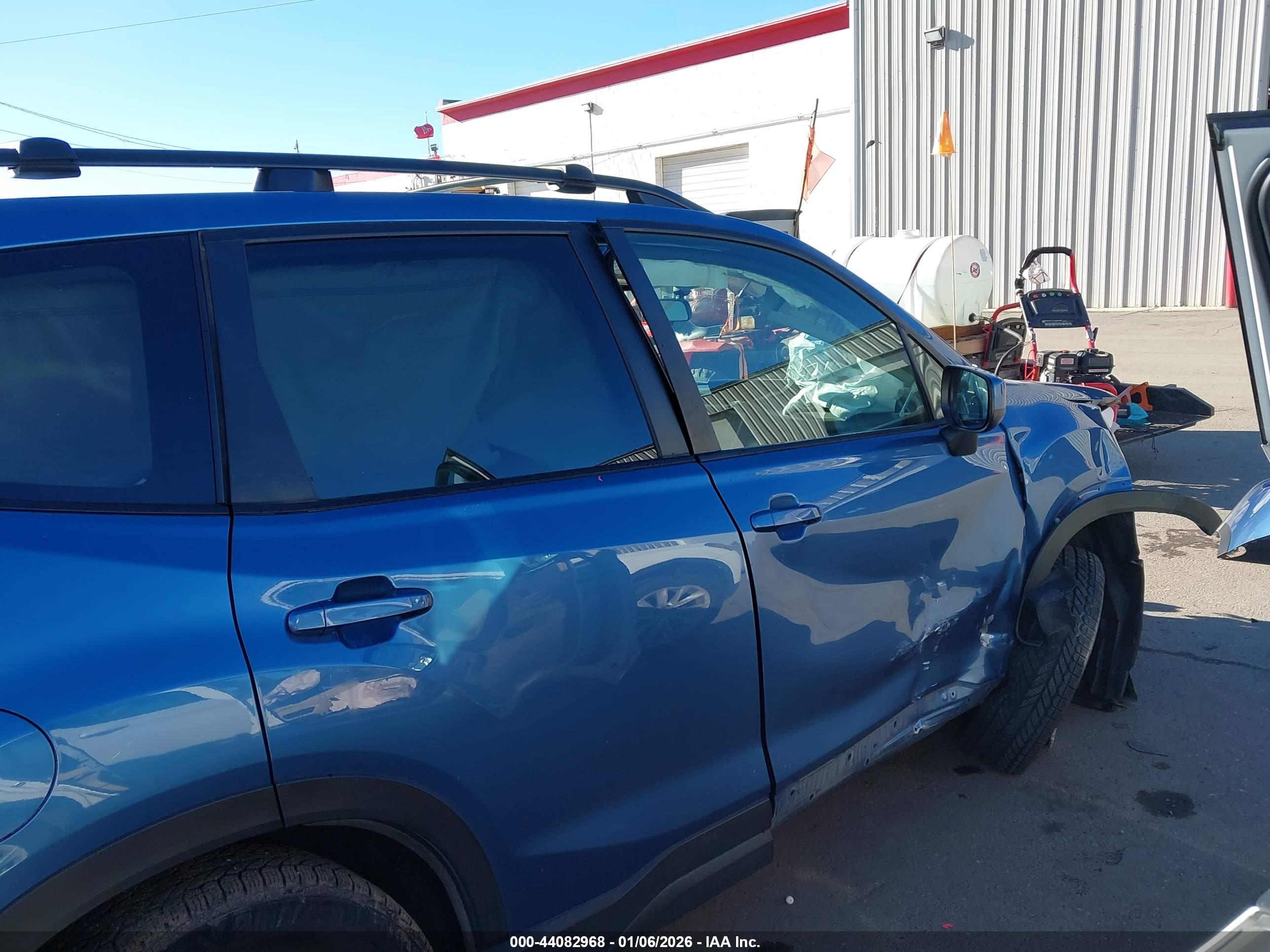 SUBARU FORESTER image 6