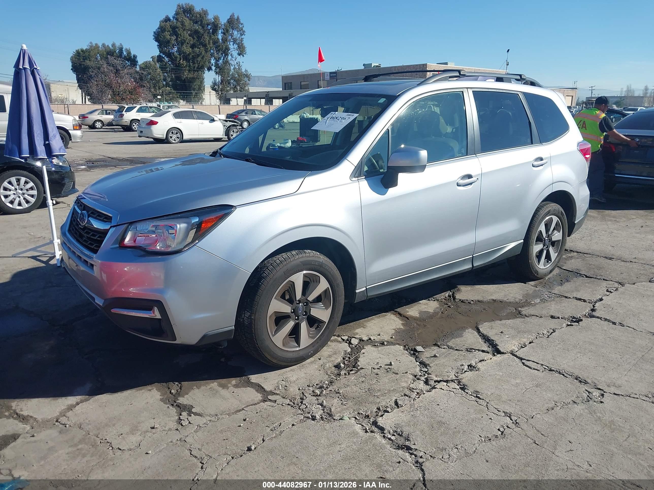 SUBARU FORESTER image 2