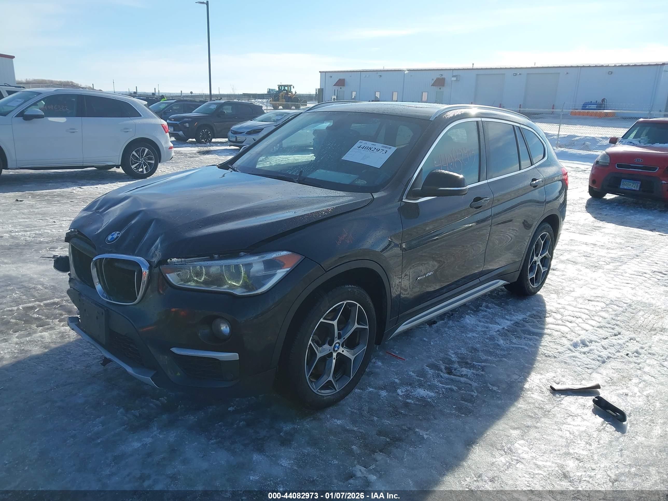 BMW X1 image 2