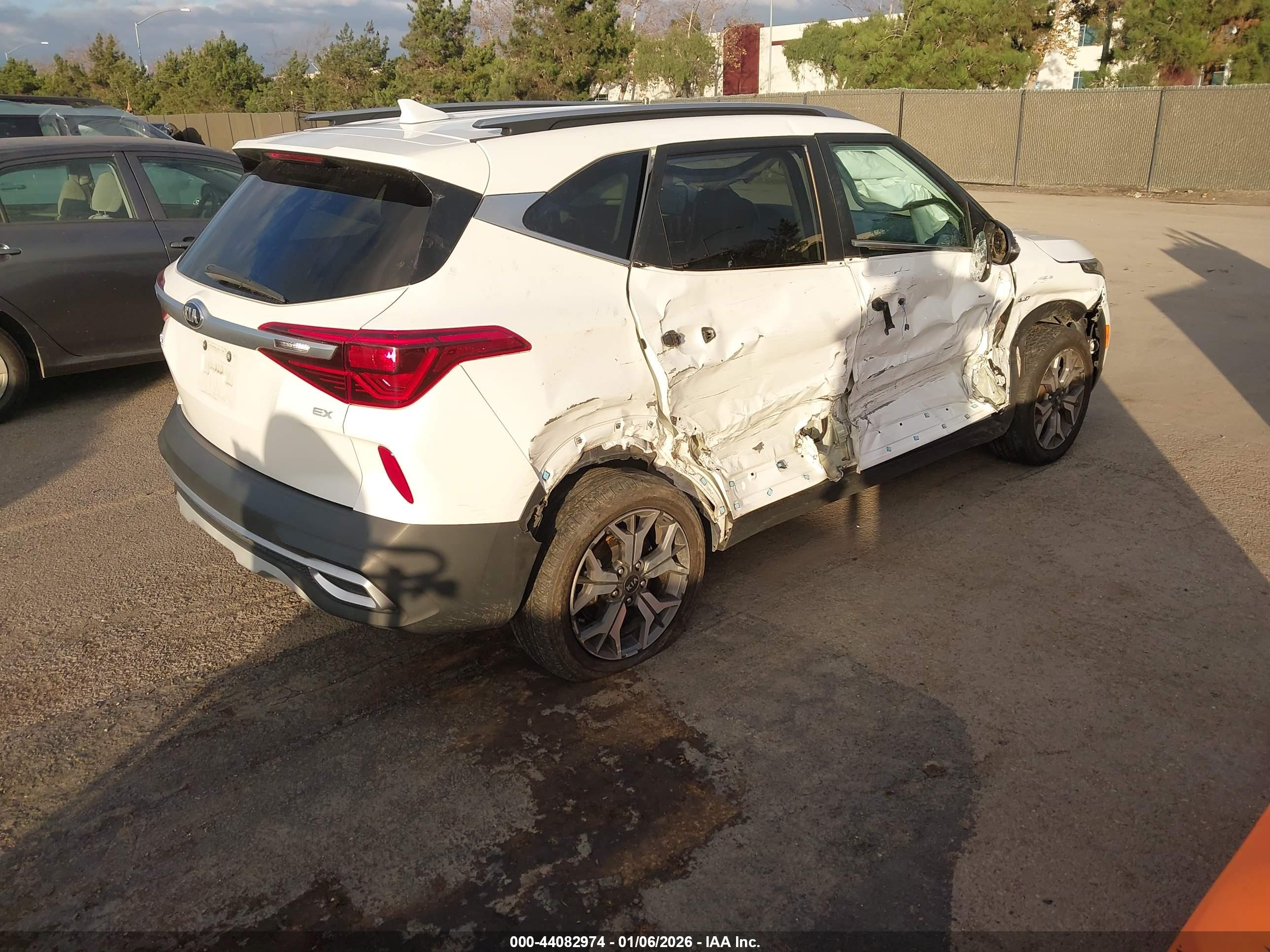 KIA SELTOS image 4