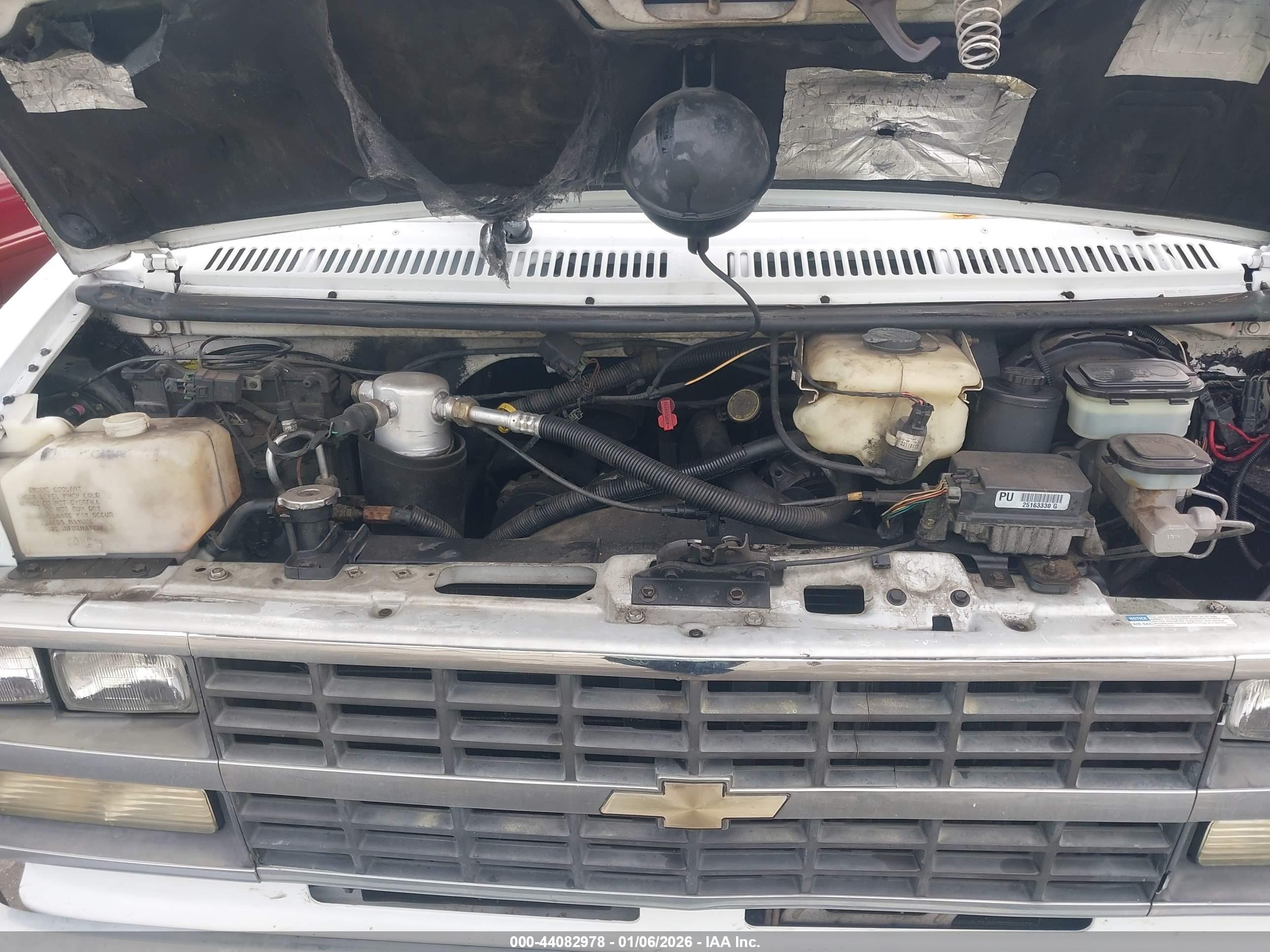CHEVROLET G20 image 10