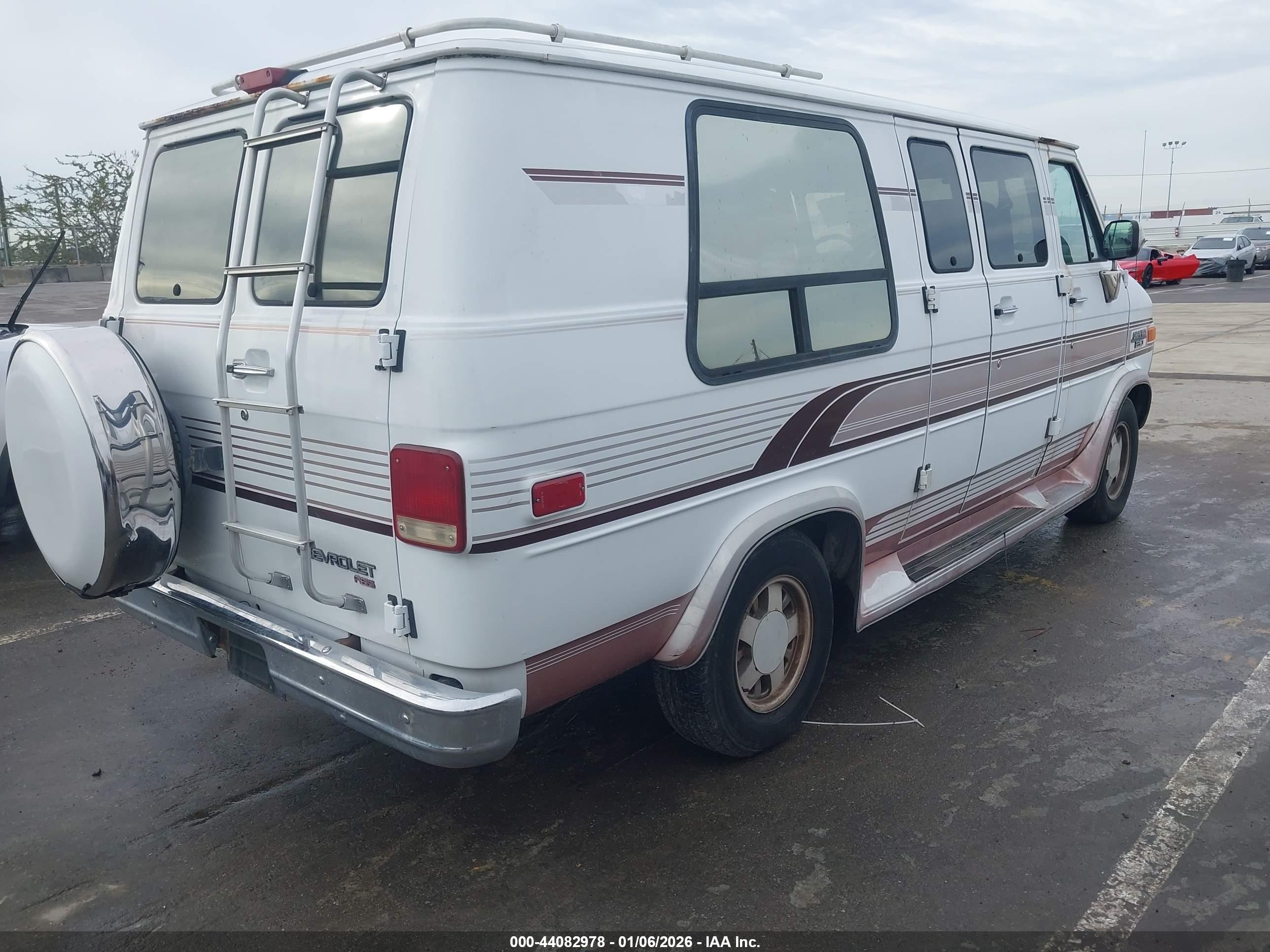 CHEVROLET G20 image 4
