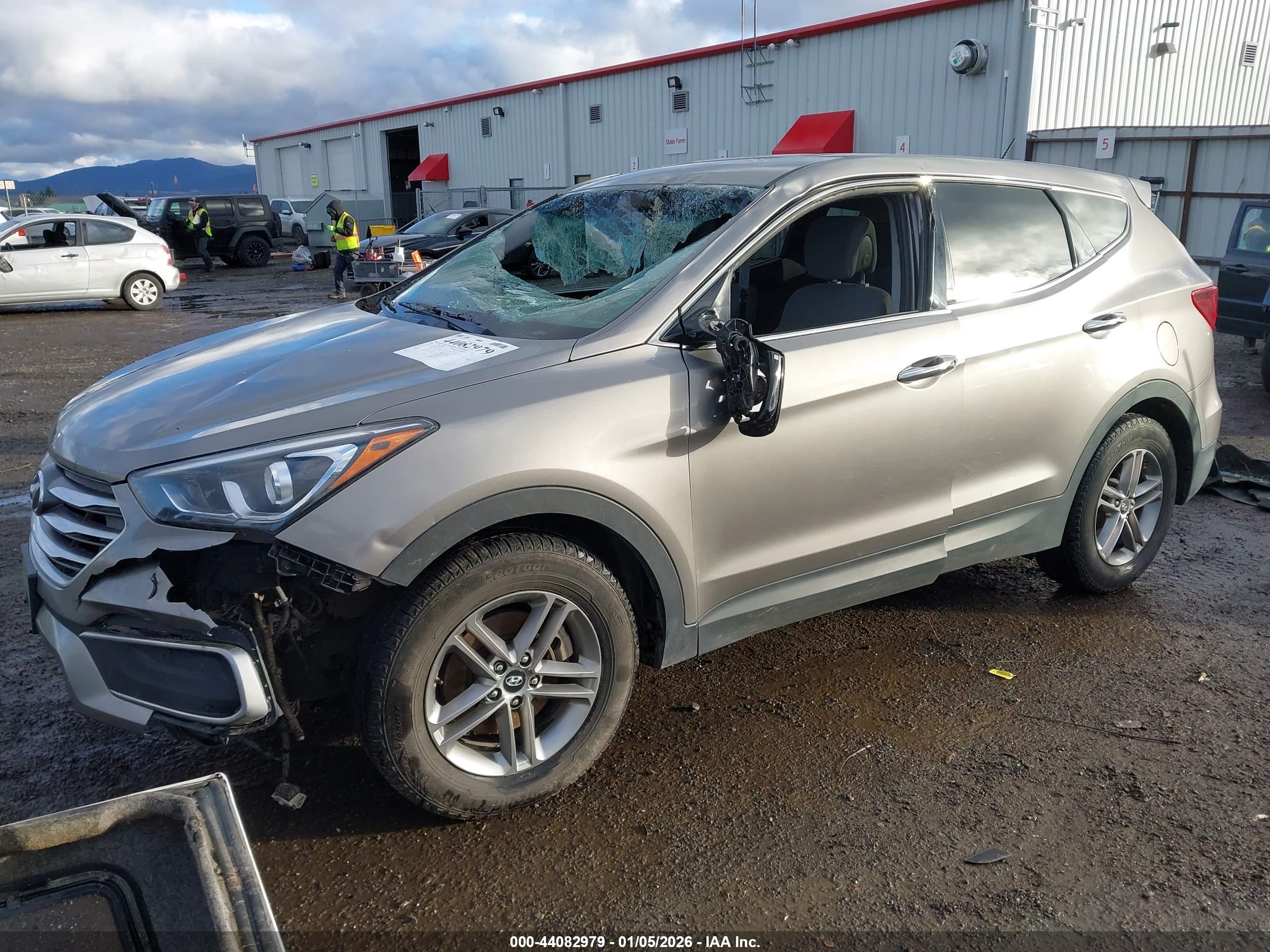 HYUNDAI SANTA image 2