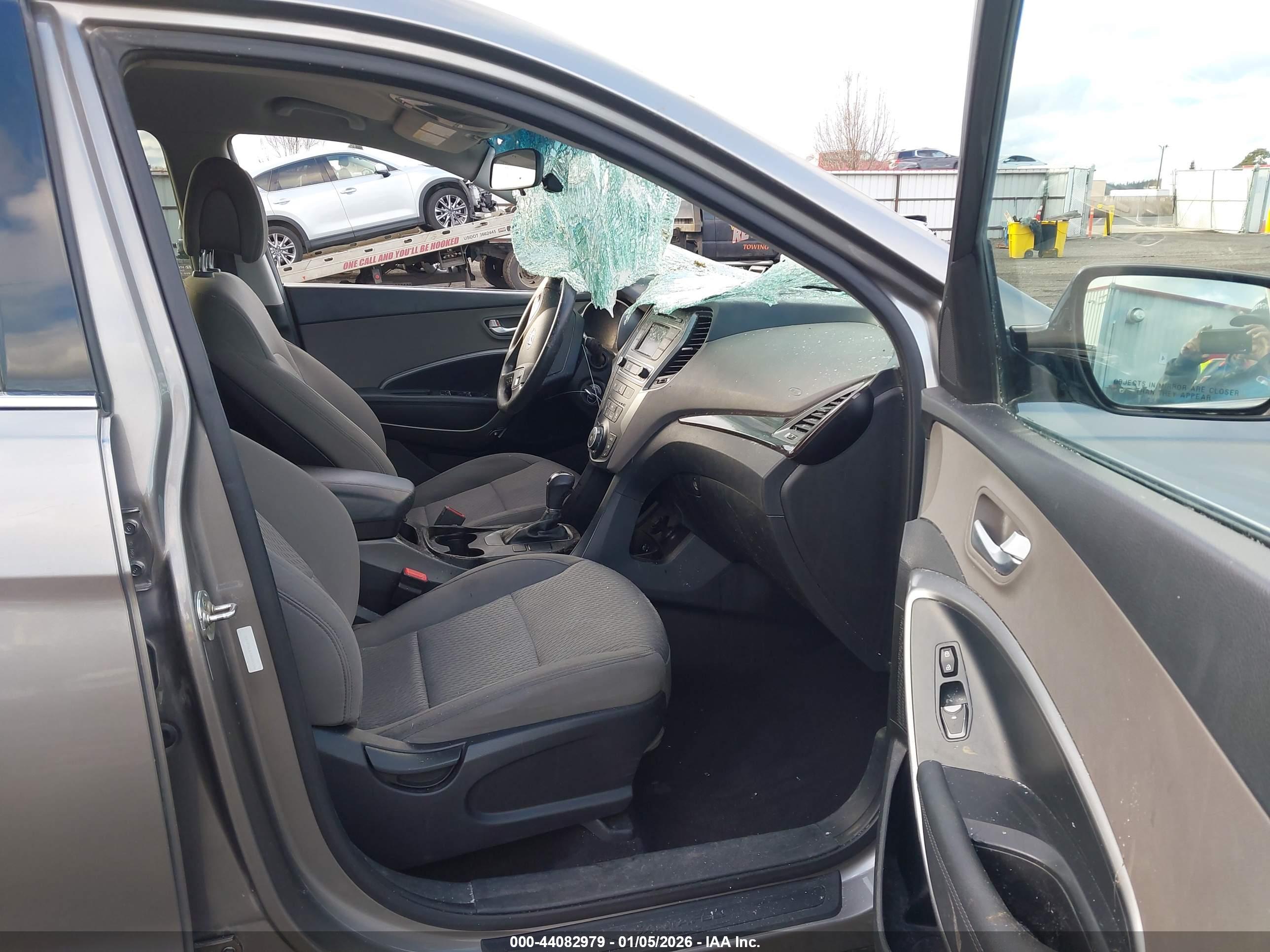 HYUNDAI SANTA image 5